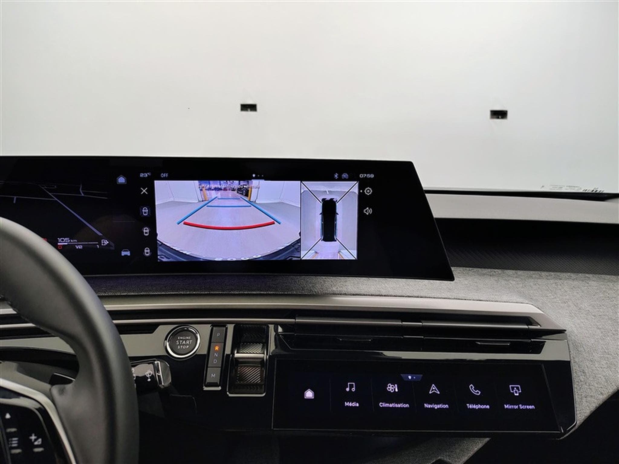 Peugeot 5008 1.2 HYBRID 136cv e-DSC6 Allure Pack 7pl. NAVI / CAMERA 360° (2025) - Photo 18