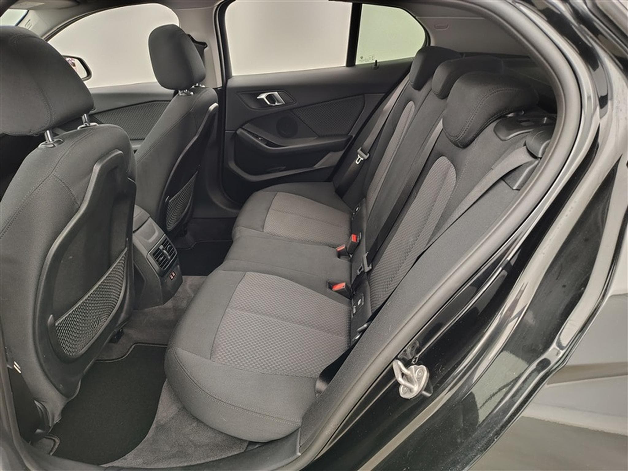 BMW 116 116iA Business Line NAVI / FULL LED / TO PANO / ALU (2023) - Photo 13