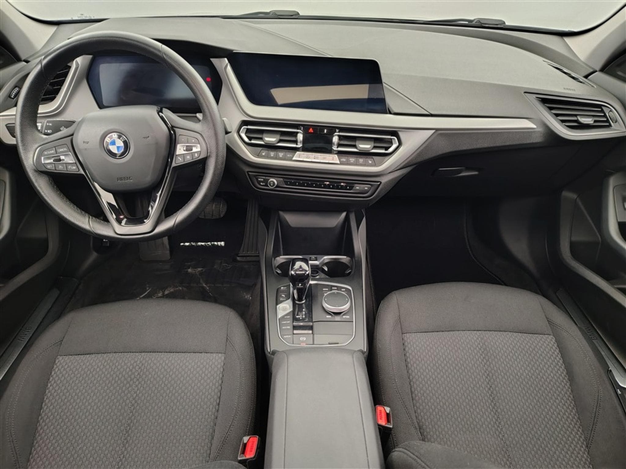BMW 116 116iA Business Line NAVI / FULL LED / TO PANO / ALU (2023) - Photo 8