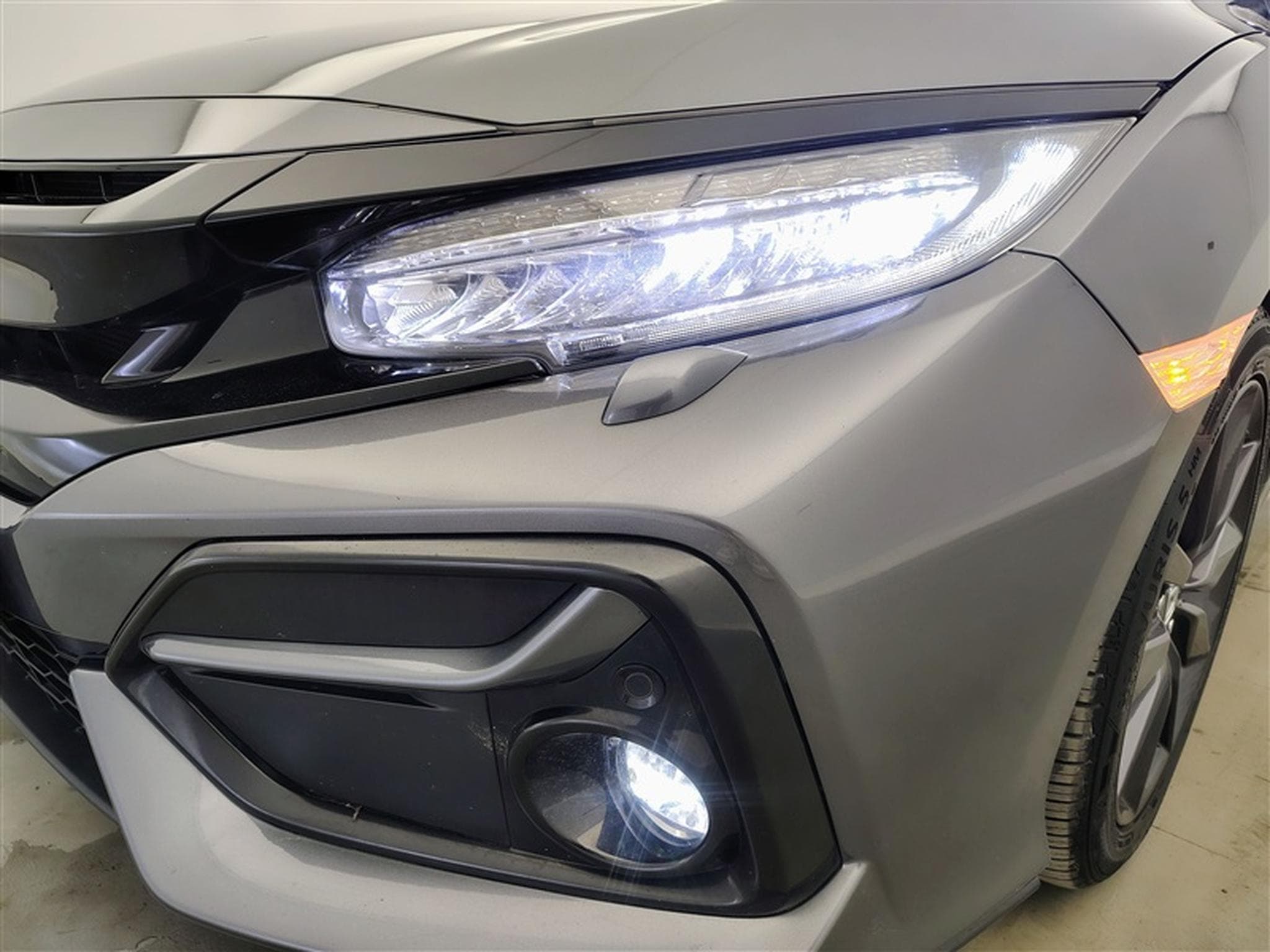 Honda Civic 1.0 i-VTEC Elegance NAVI / FULL LED / CUIR / CAMERA (2021) - Photo 15