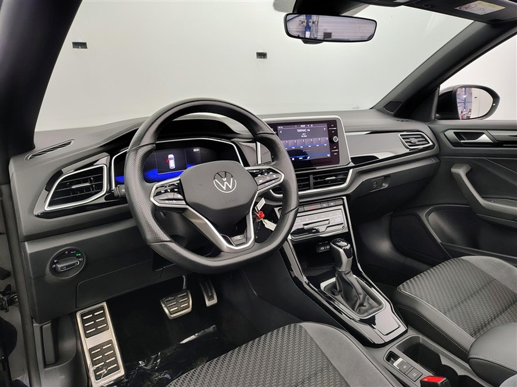 VW T-Roc Cabriolet 1.5 TSI 150cv DSG R-Line NAVI / FULL LED (2023) - Photo 8