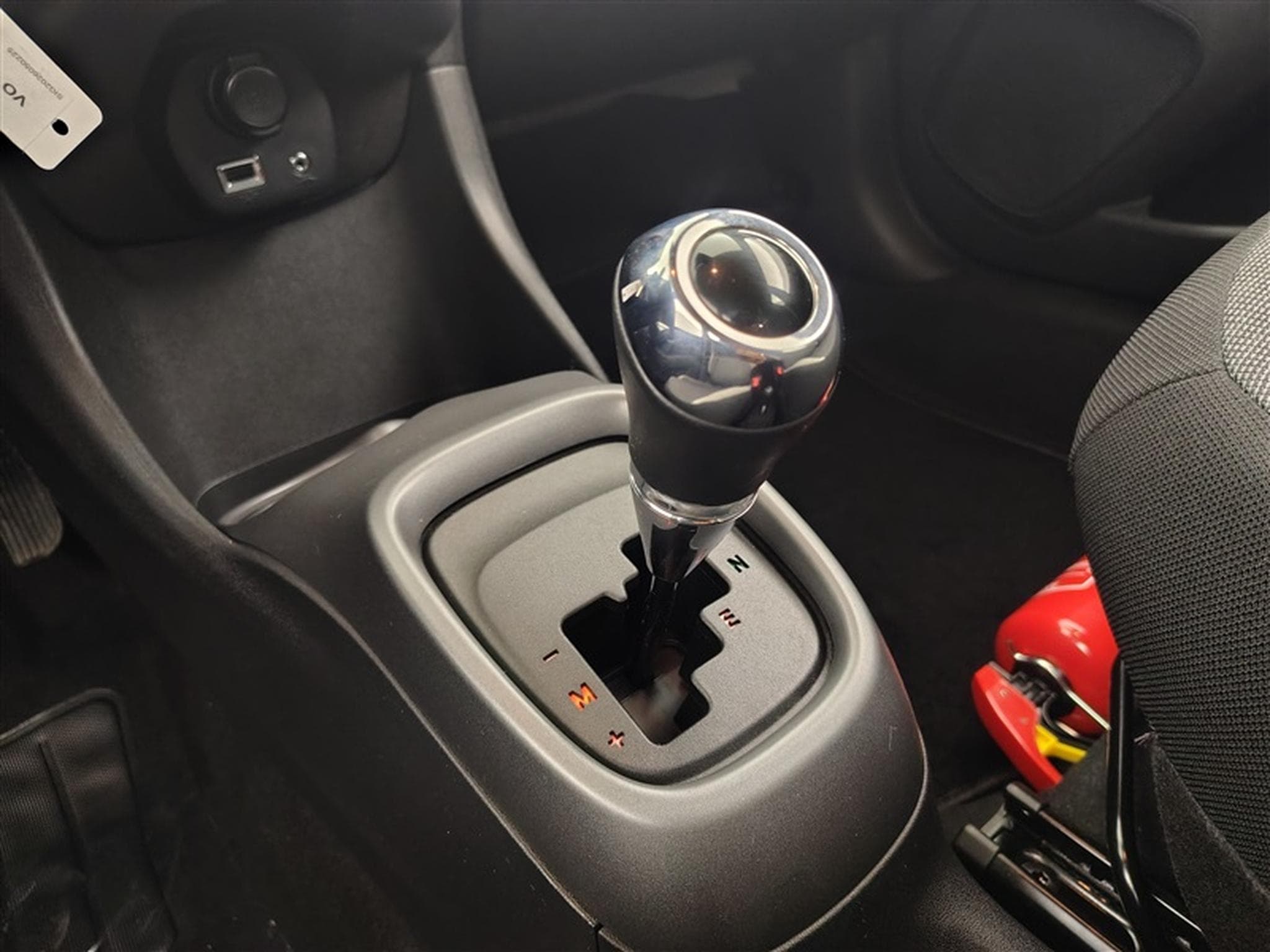Toyota Aygo 1.0i VVT-i x-play II M/M (2021) - Photo 12