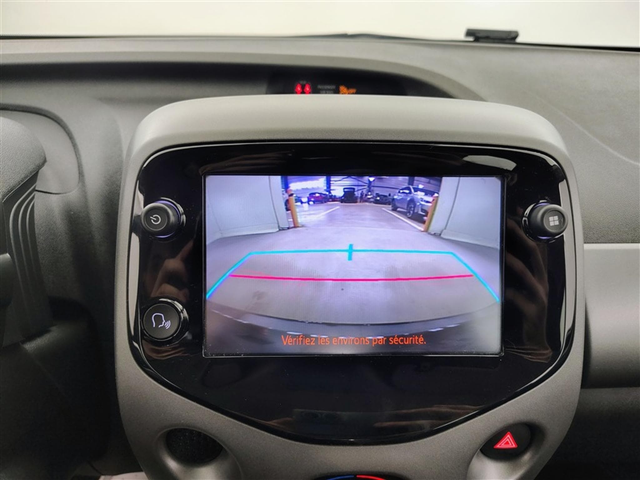 Toyota Aygo 1.0i VVT-i x-play II M/M (2021) - Photo 17