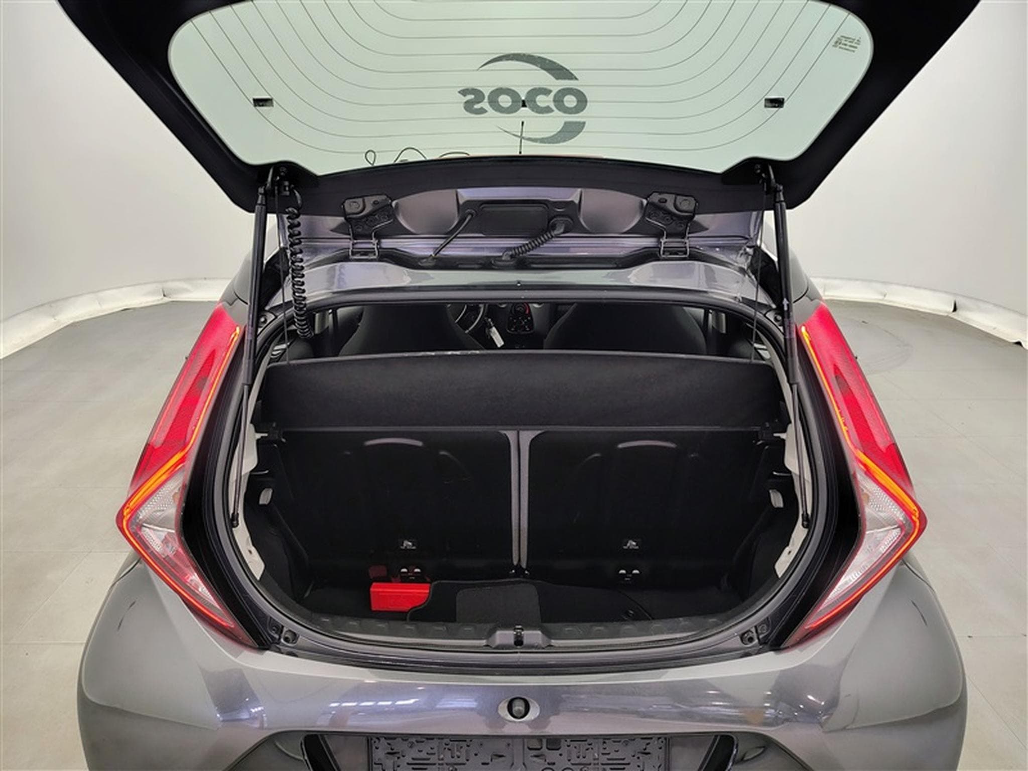 Toyota Aygo 1.0i VVT-i x-play II M/M (2021) - Photo 9