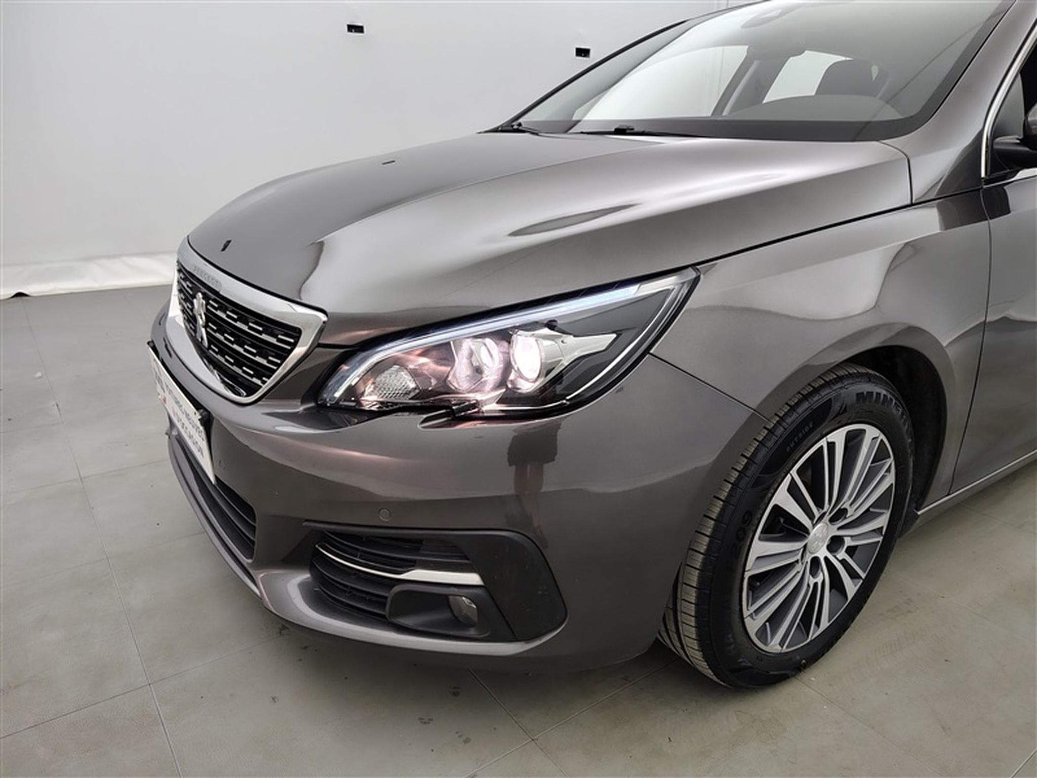 Peugeot 308 1.5 BlueHDi Allure S&S (2021) - Photo 15