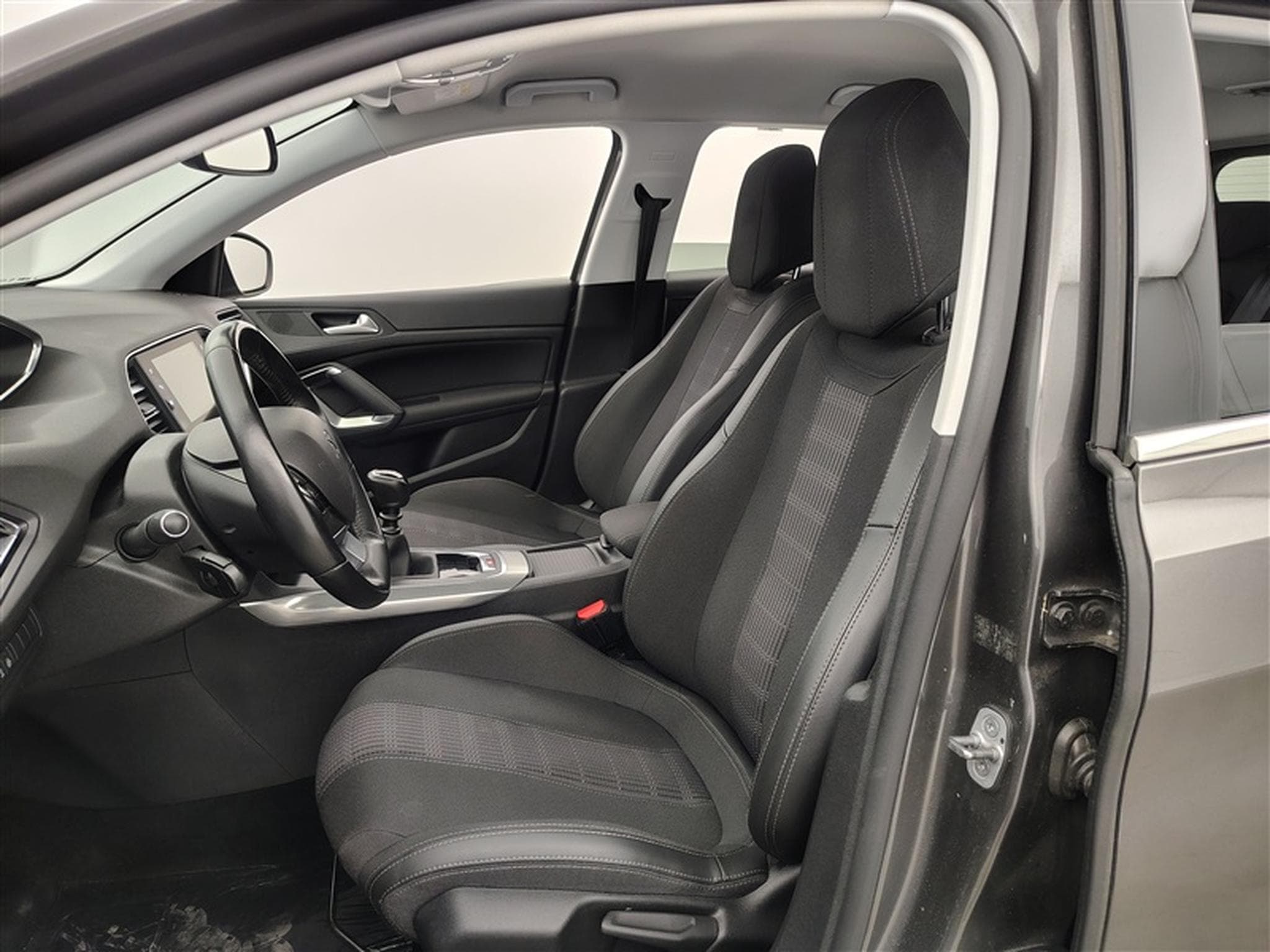 Peugeot 308 1.5 BlueHDi Allure S&S (2021) - Photo 7