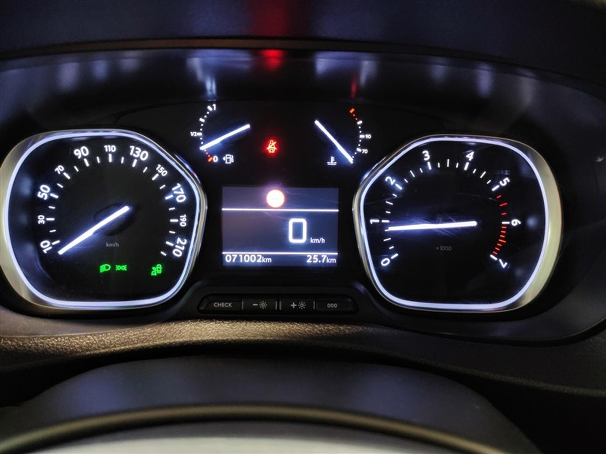 Peugeot Expert 2.0 BlueHDi EAT8 L2 NAVI CLIM / TEL / PDC AV-AR (2023) - Photo 10