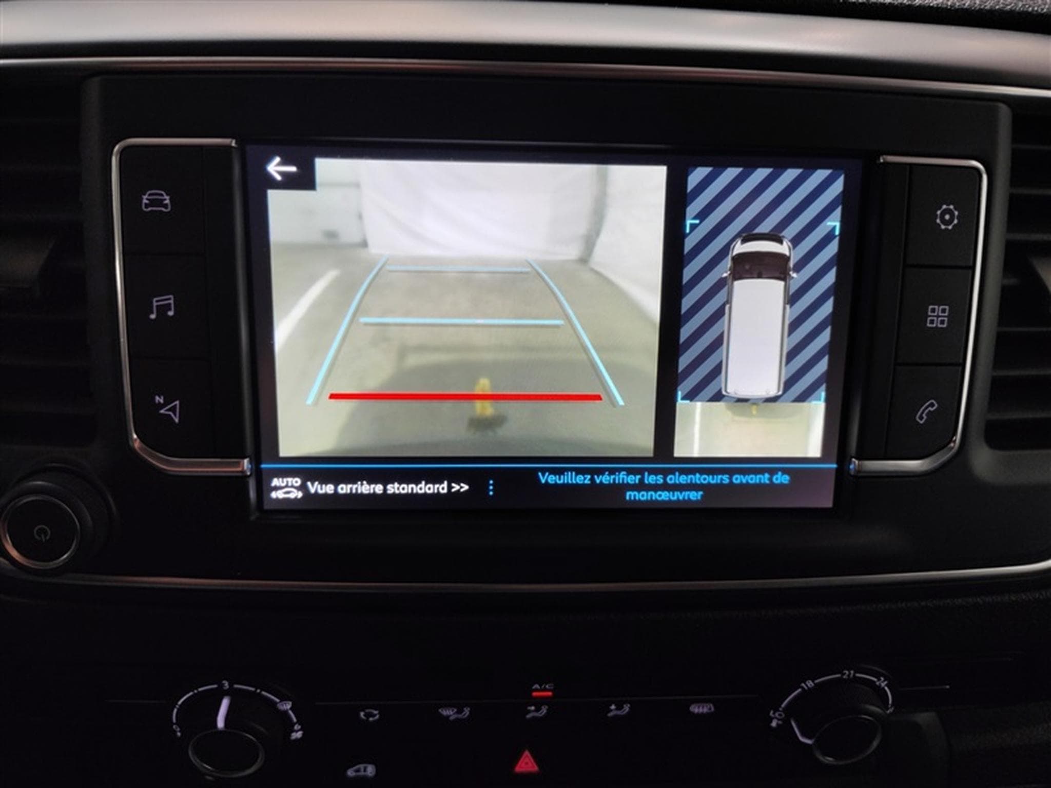 Peugeot Expert 2.0 BlueHDi EAT8 L2 NAVI CLIM / TEL / PDC AV-AR (2023) - Photo 18