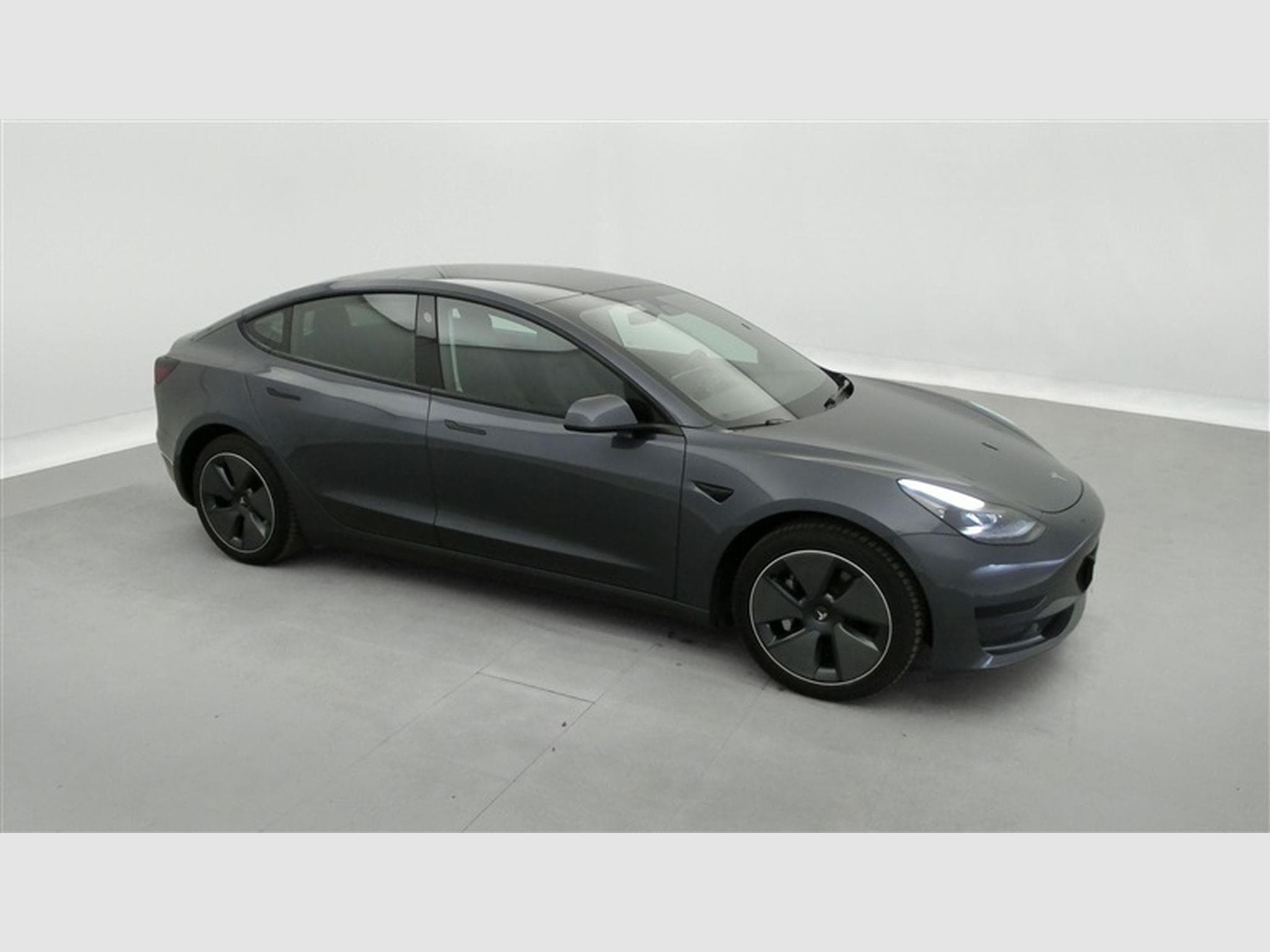 Tesla Model 3 60 kWh Standard Plus (2023) - Photo 24