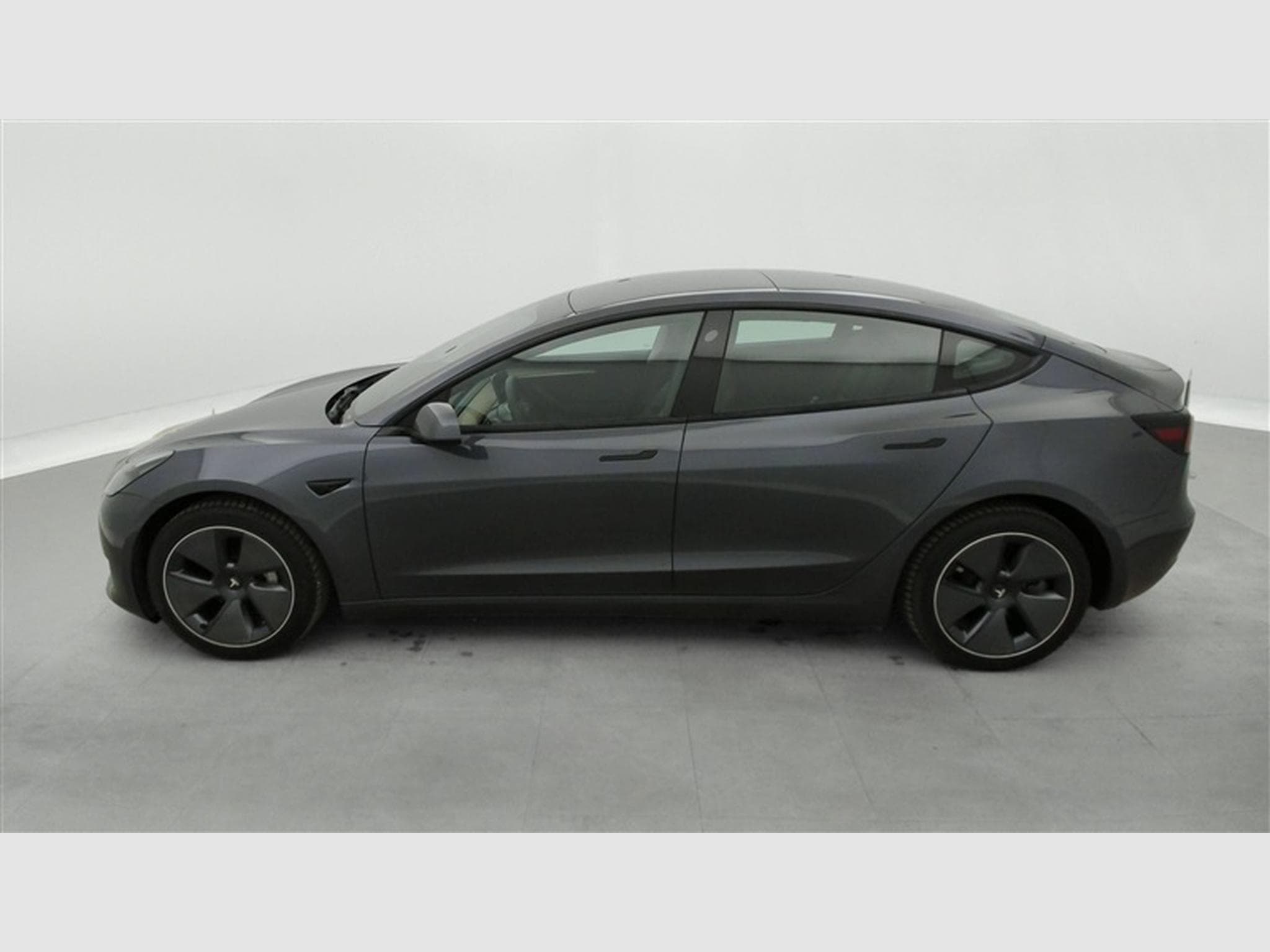 Tesla Model 3 60 kWh Standard Plus (2023) - Photo 3