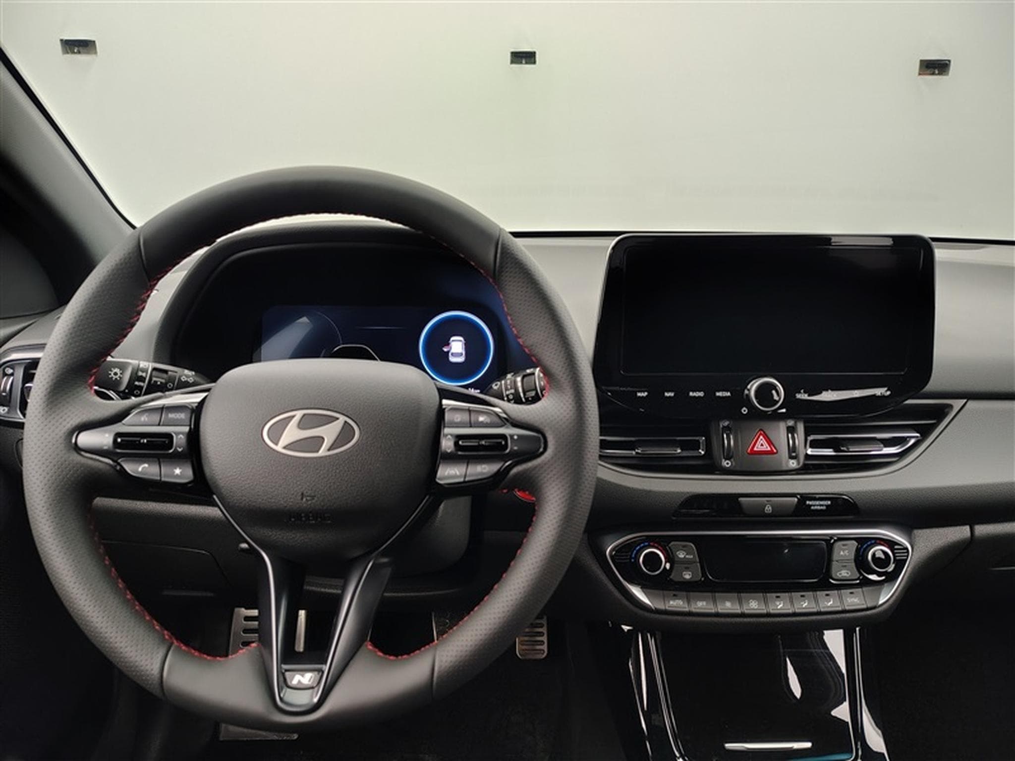 Hyundai i30 Combi 1.0 T-GDi 115cv N-Line NAVI / FULL LED / CAMERA / JA17 (2026) - Photo 9