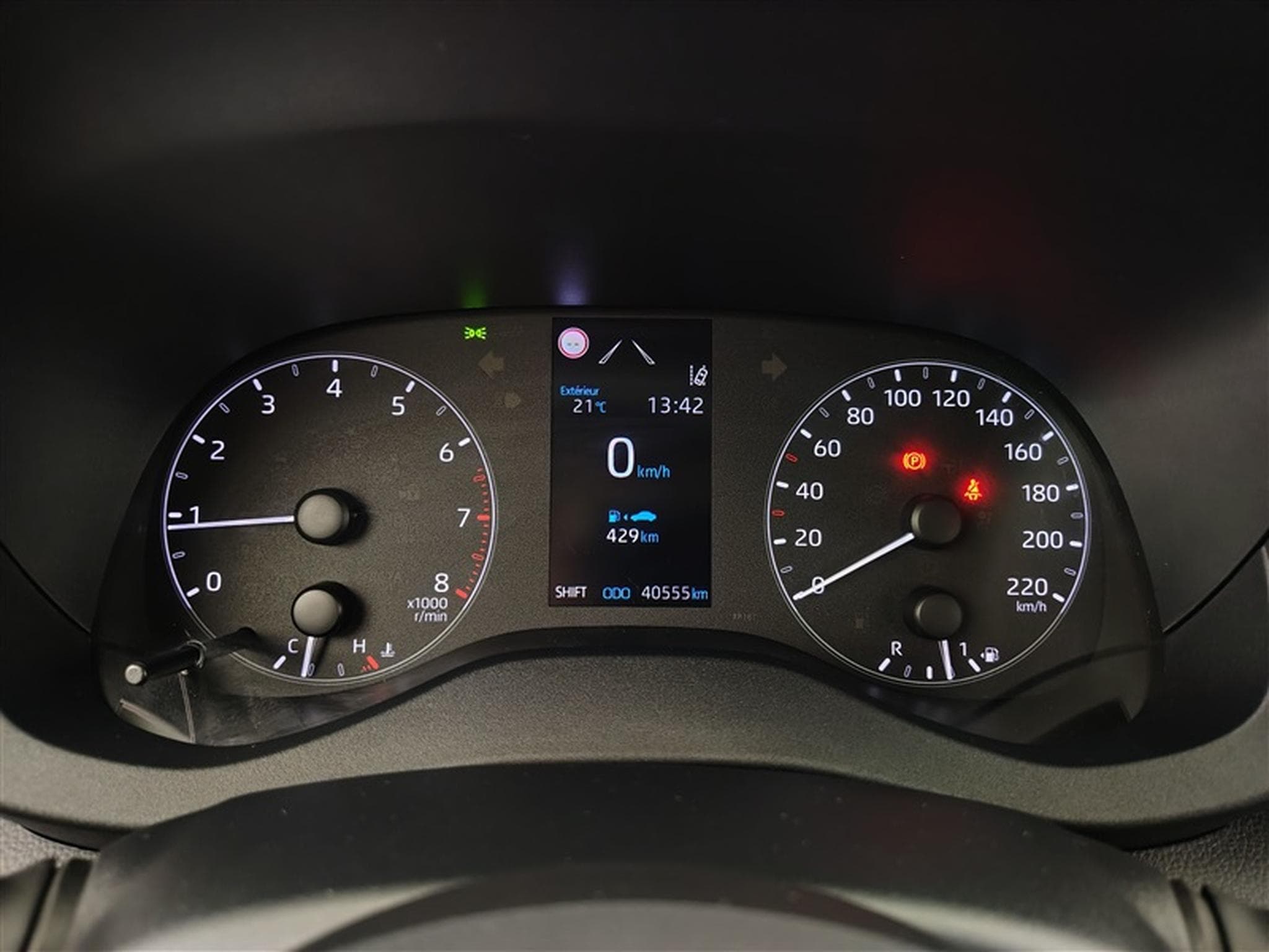 Toyota Yaris 1.0i VVT-i CARPLAY / CAMERA (2022) - Photo 10