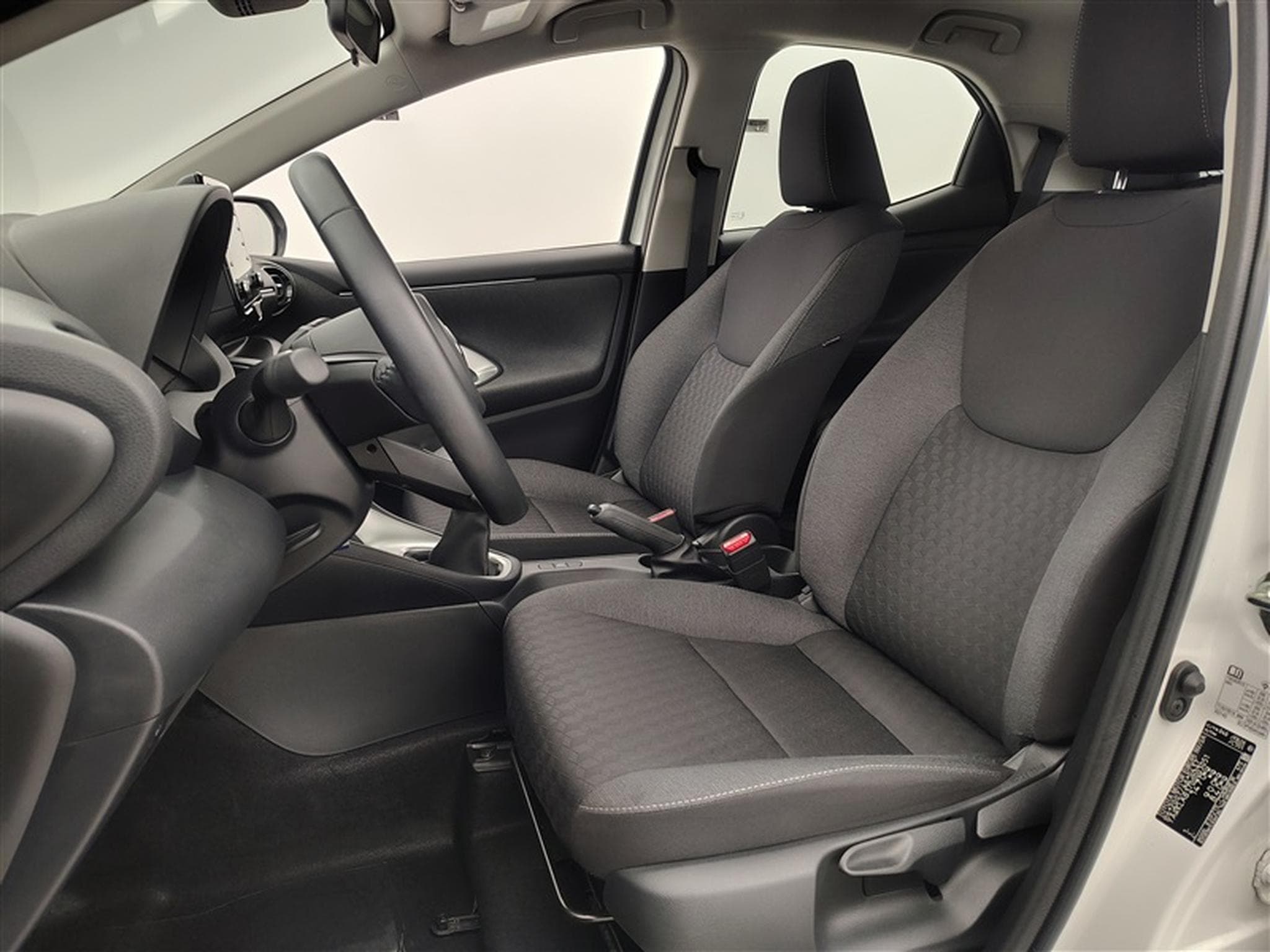 Toyota Yaris 1.0i VVT-i CARPLAY / CAMERA (2022) - Photo 7