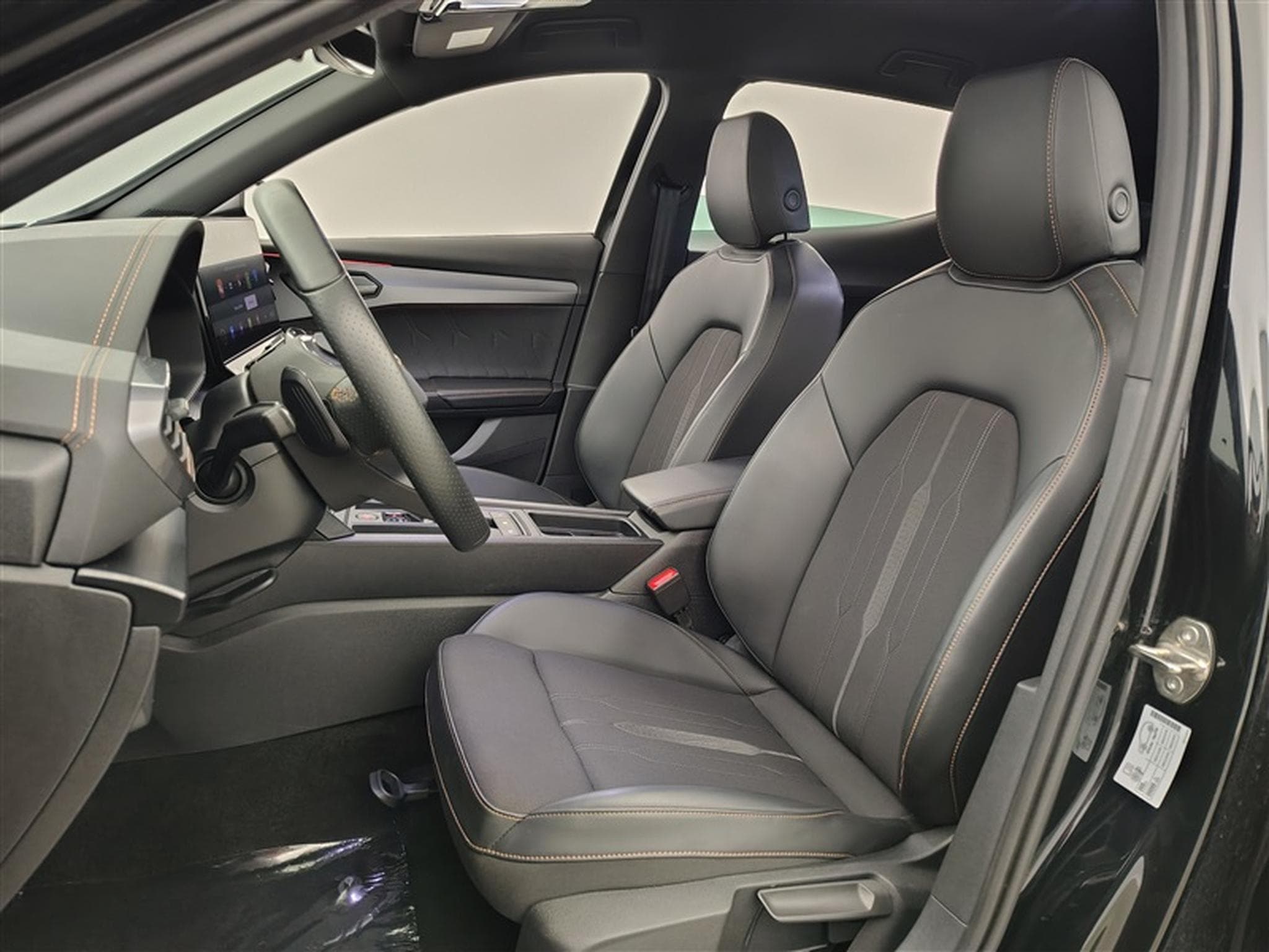 Cupra Formentor 1.4 e-Hybrid PHEV DSG NAVI / S-CUIR / FULL LED (2023) - Photo 7