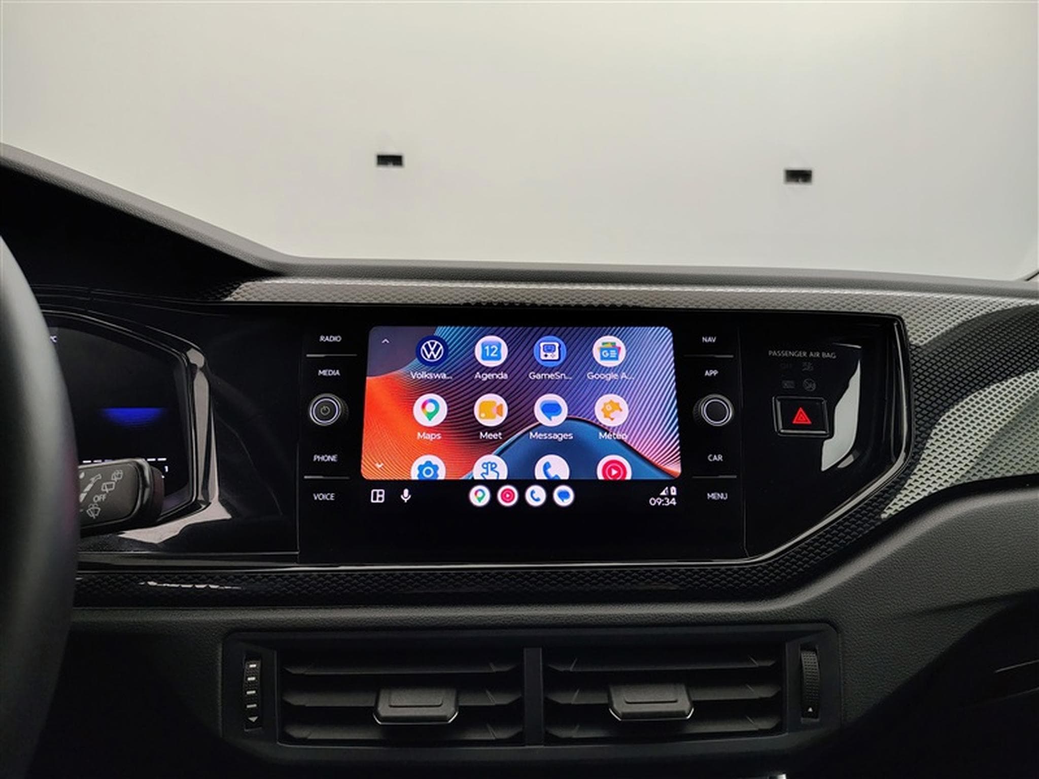VW Taigo 1.0 TSI 95cv Style CARPLAY / FULL LED / CAMERA / JA 17" (2025) - Photo 20
