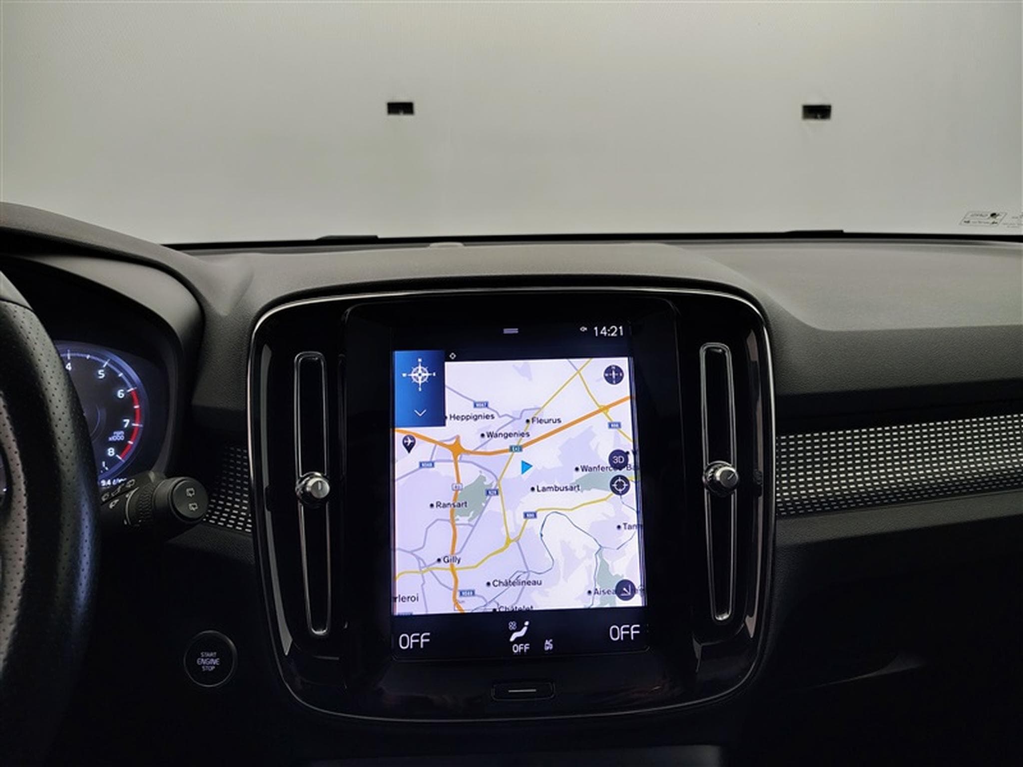 Volvo XC40 1.5 T3 R-Design NAVI / FULL LED / TOIT PANO /PDC AR / JA 18" (2019) - Photo 11