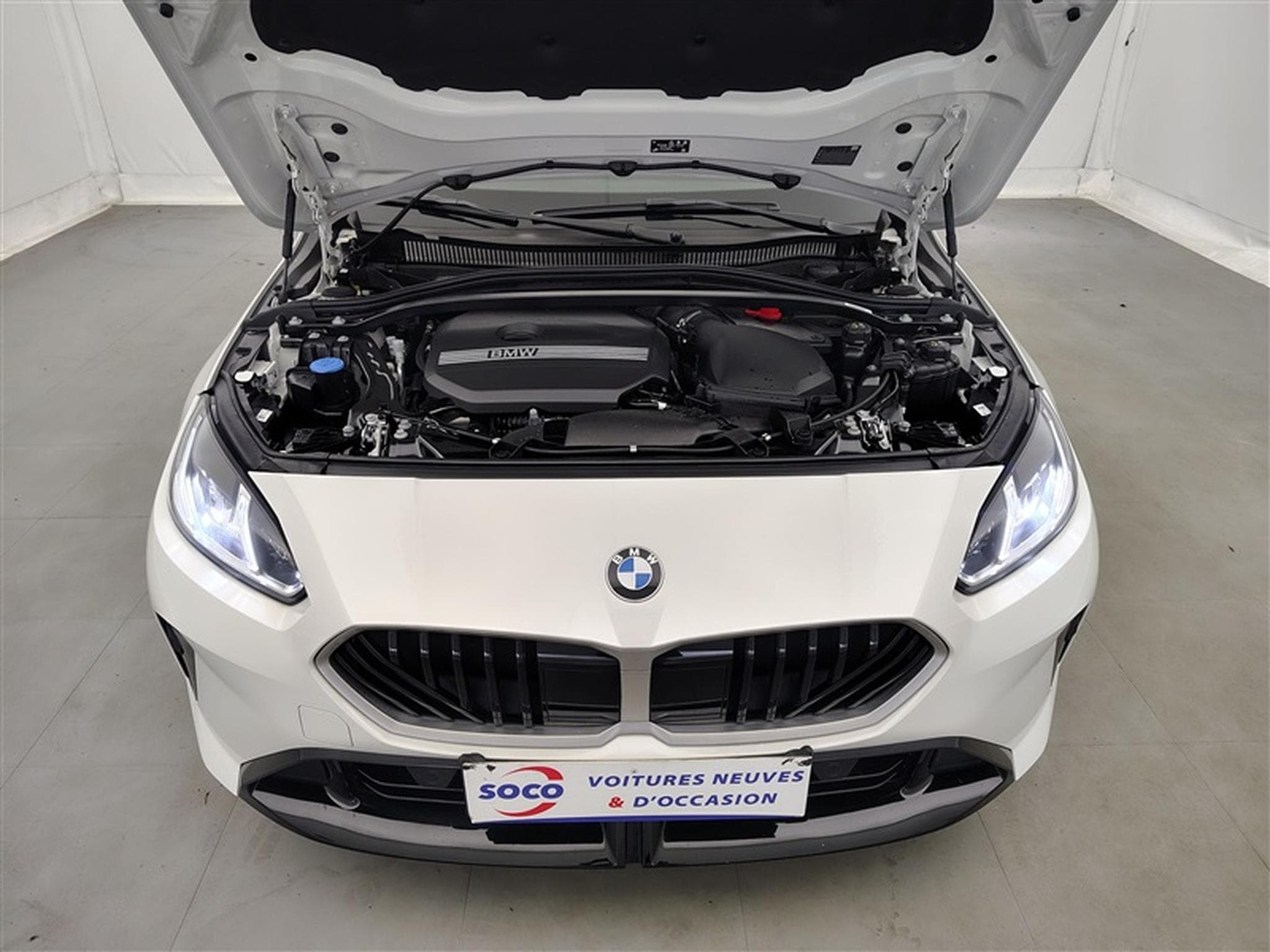 BMW 120 120iA Pack M NAVI / FULL LED / CAMERA / JA 18" (2025) - Photo 18