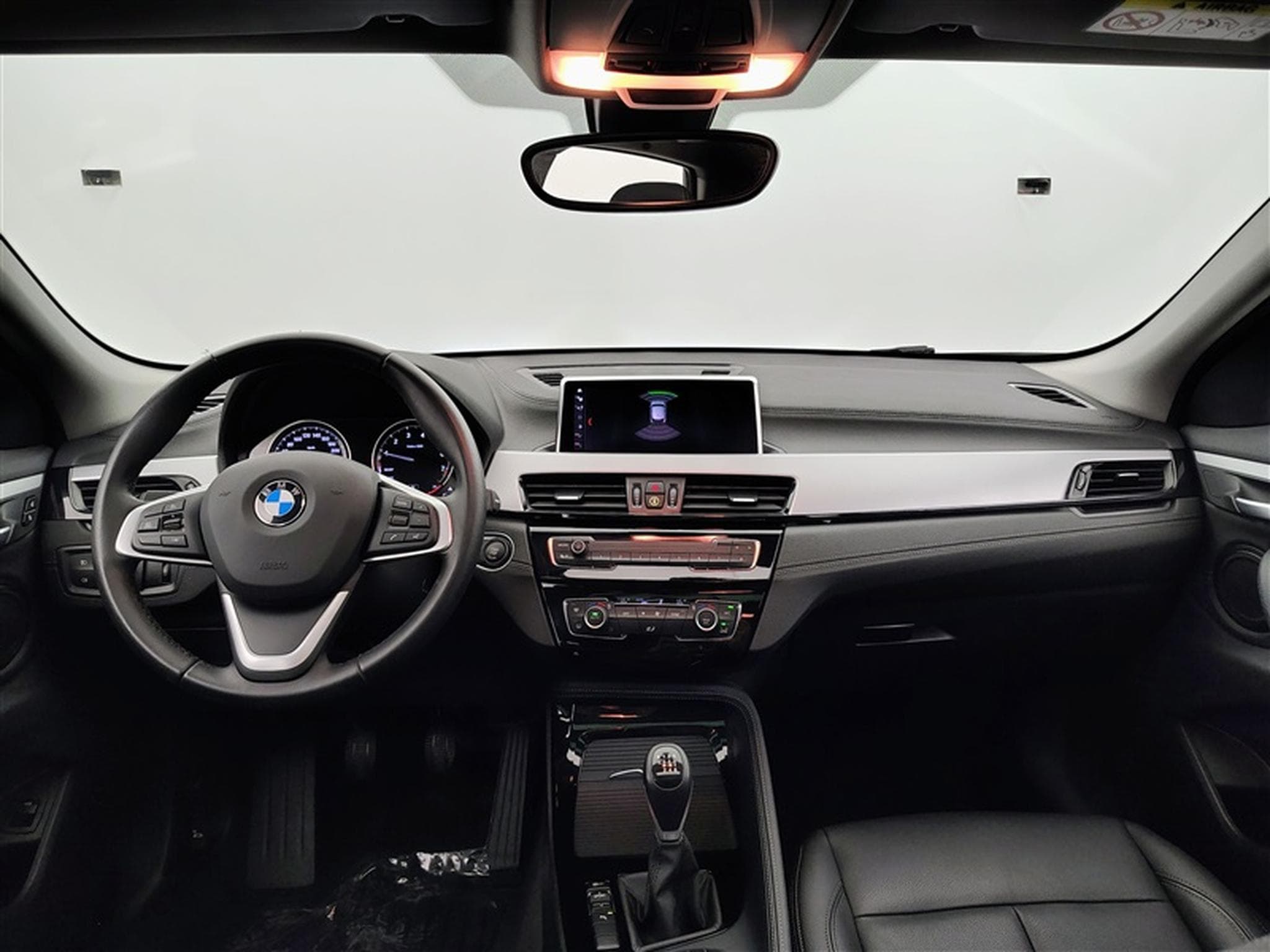 BMW X2 1.5i sDrive18 Business CUIR/NAVI/TO PANO/FULL LED/JA17 (2021) - Photo 8