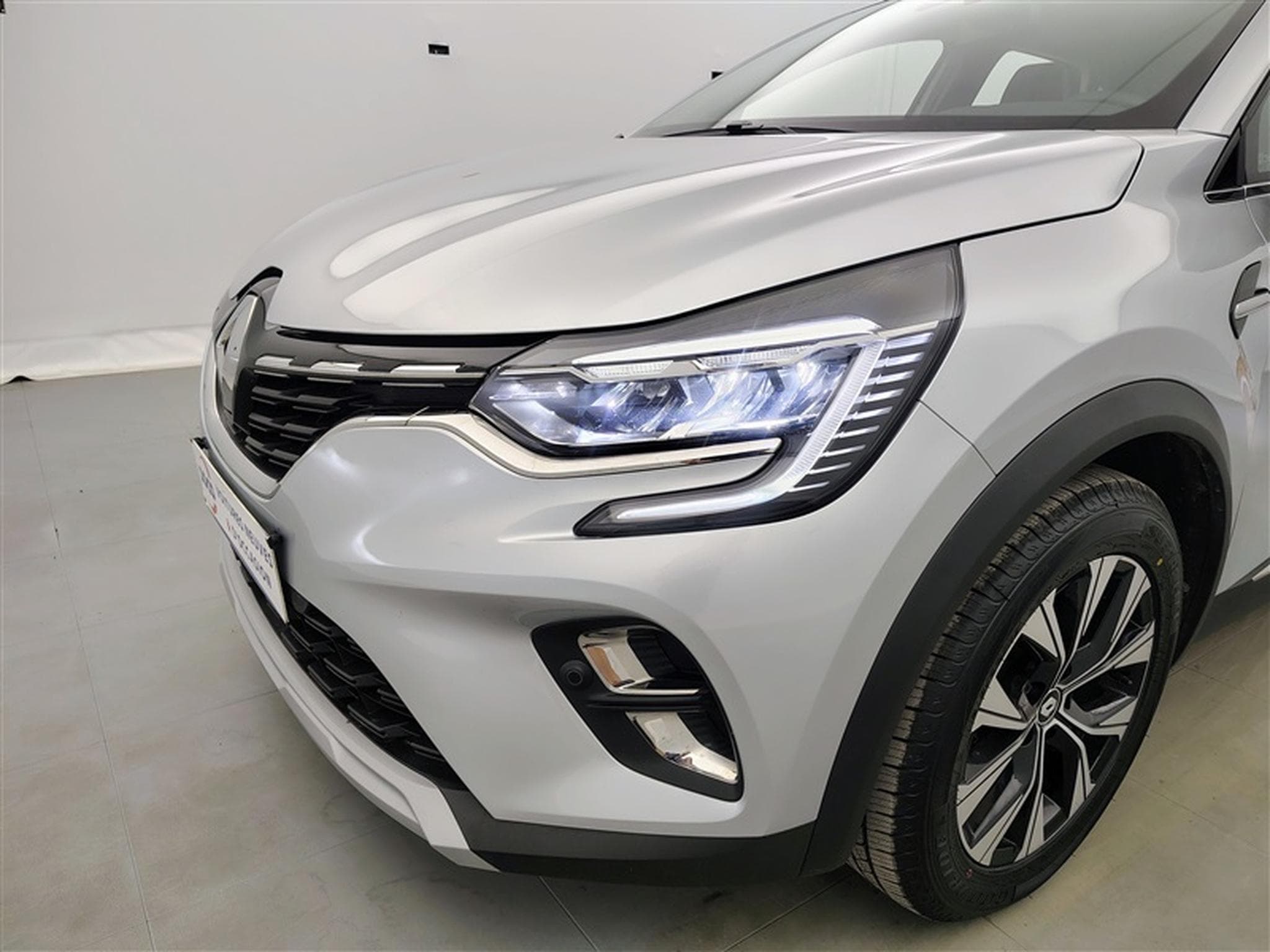 Renault Captur 1.33 TCe MHEV Techno EDC GPF (2023) - Photo 15