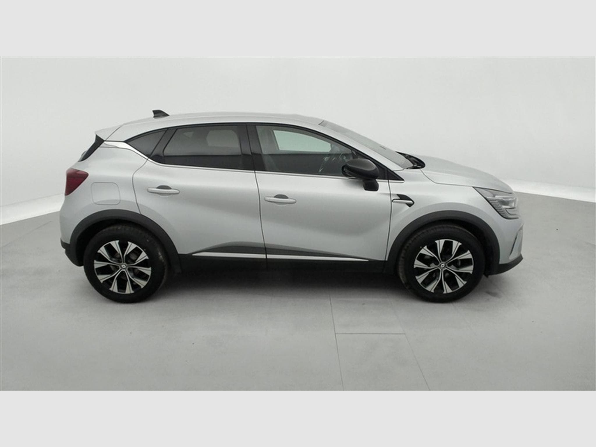 Renault Captur 1.33 TCe MHEV Techno EDC GPF (2023) - Photo 24