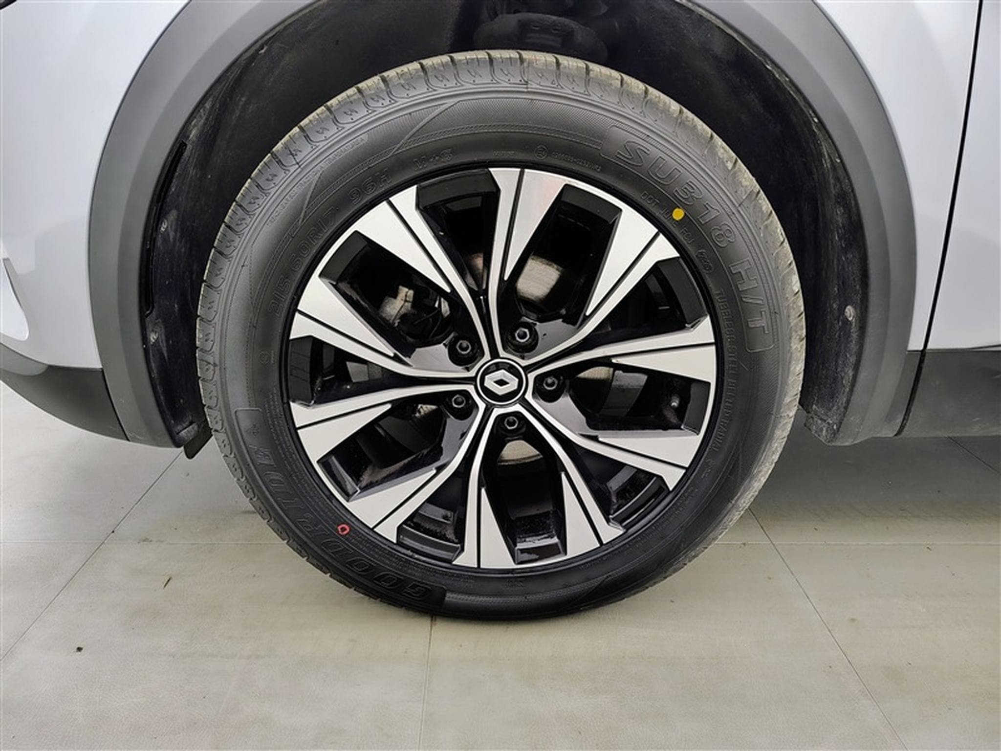 Renault Captur 1.33 TCe MHEV Techno EDC GPF (2023) - Photo 6