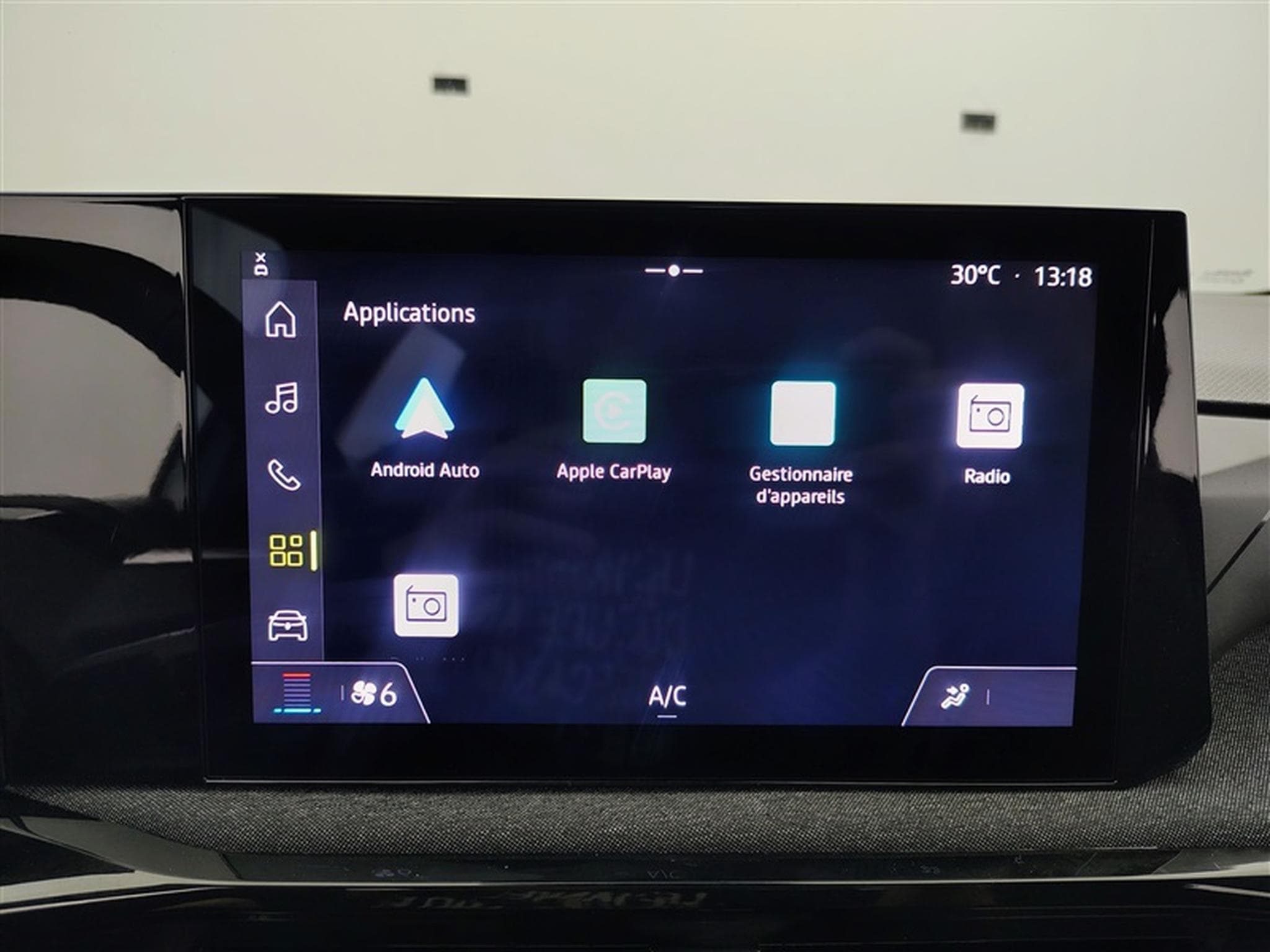 Renault Clio 1.2 TCe 115cv Evolution CARPLAY / FULL LED / CAMERA (2026) - Photo 20