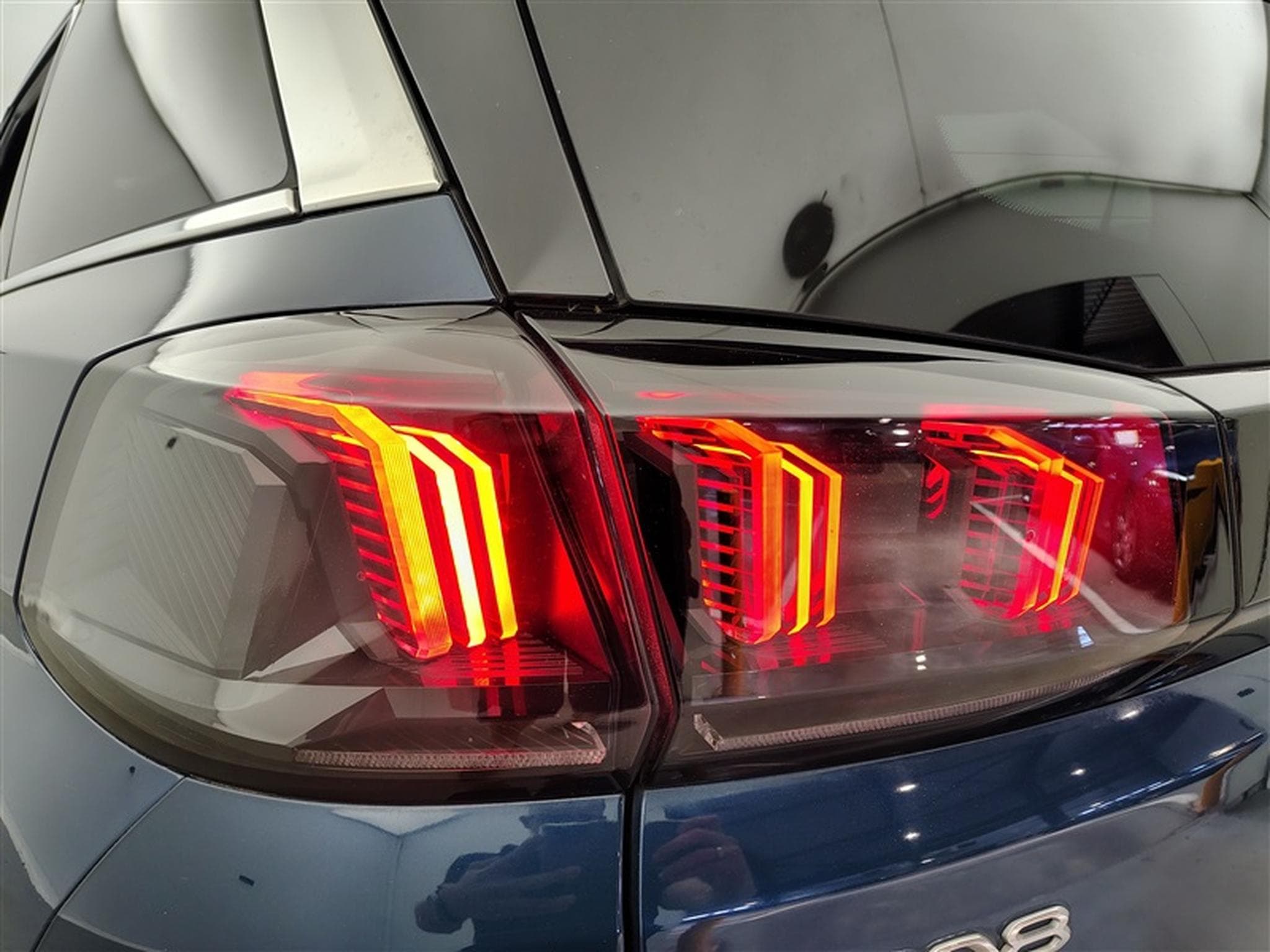 Peugeot 5008 1.2  7Pl GT-Line Navi / Led / PDC+Caméra (2023) - Photo 16