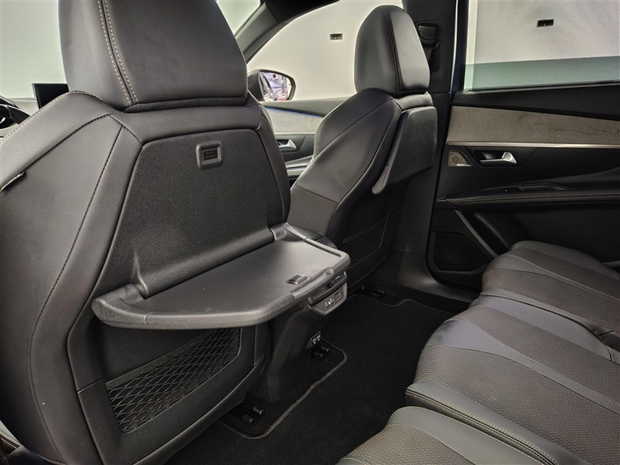 Peugeot 5008 1.2  7Pl GT-Line Navi / Led / PDC+Caméra (2023) - Photo 20