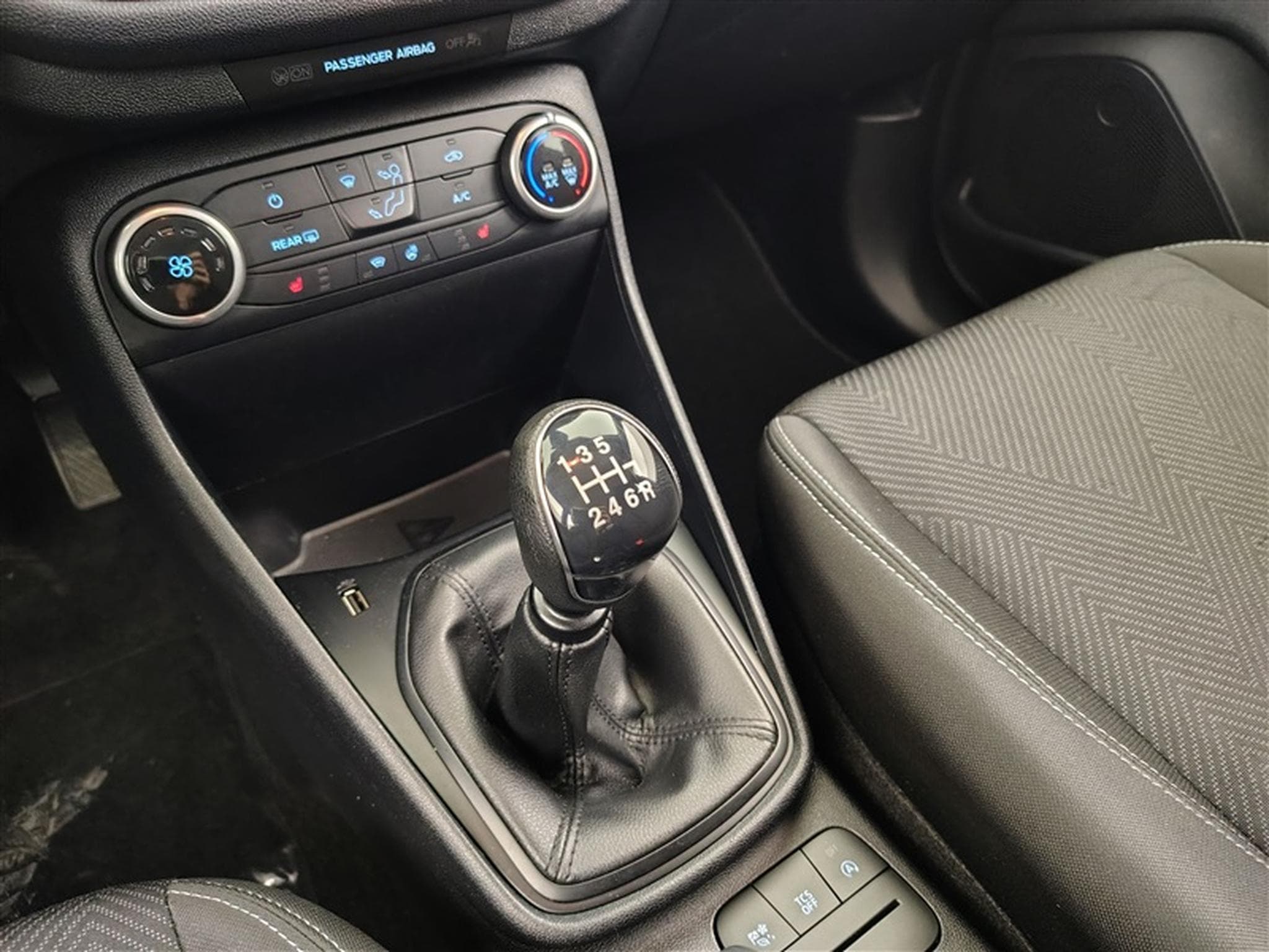 Ford Fiesta 1.0 EcoBoost Connected CARPLAY/FULL LED/PDC (2024) - Photo 12
