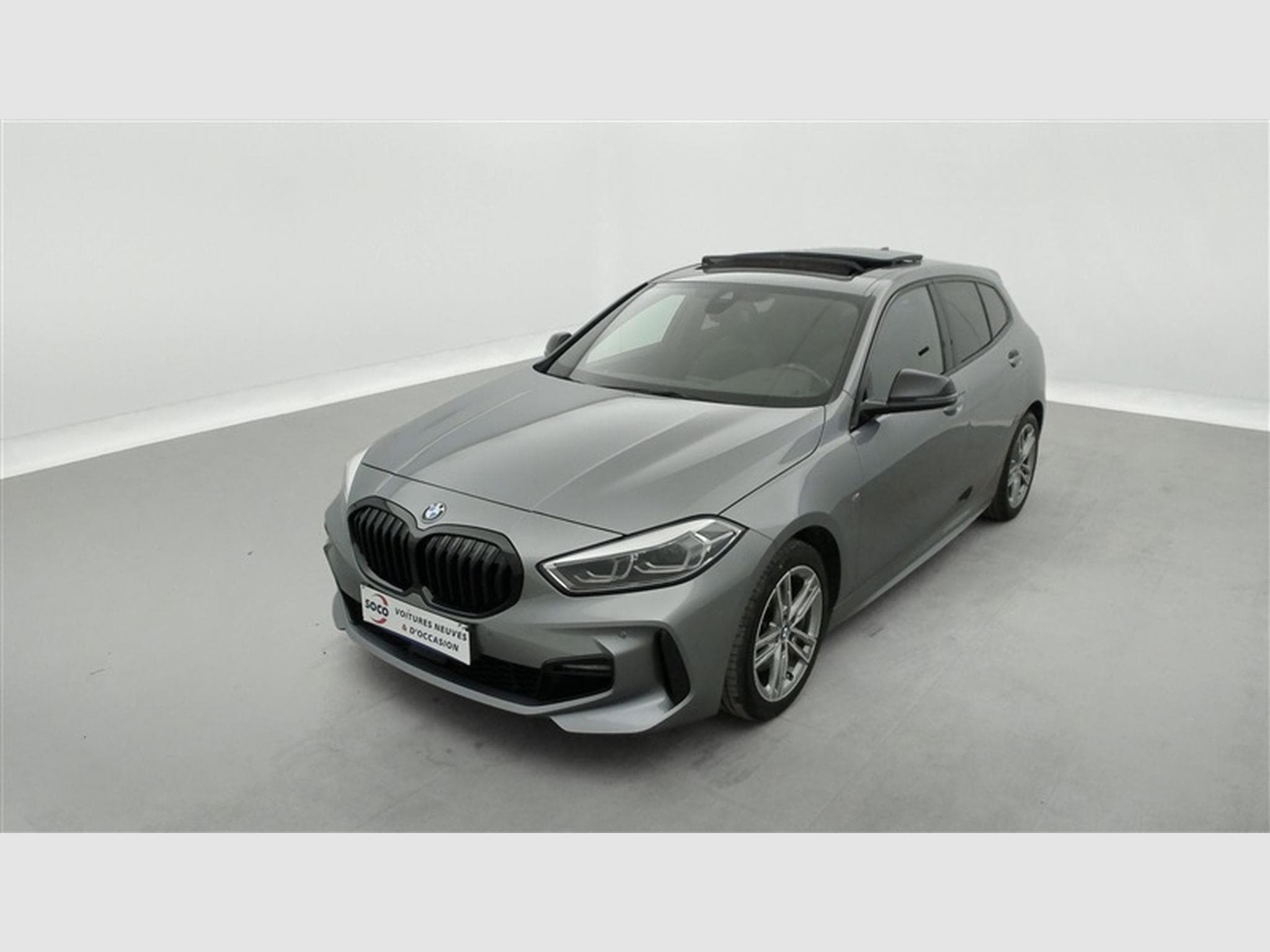 BMW 116 iA PACK M *NAVI/FULL LED/TOIT PANO/PDC AV ARR* (2023) - Photo 1