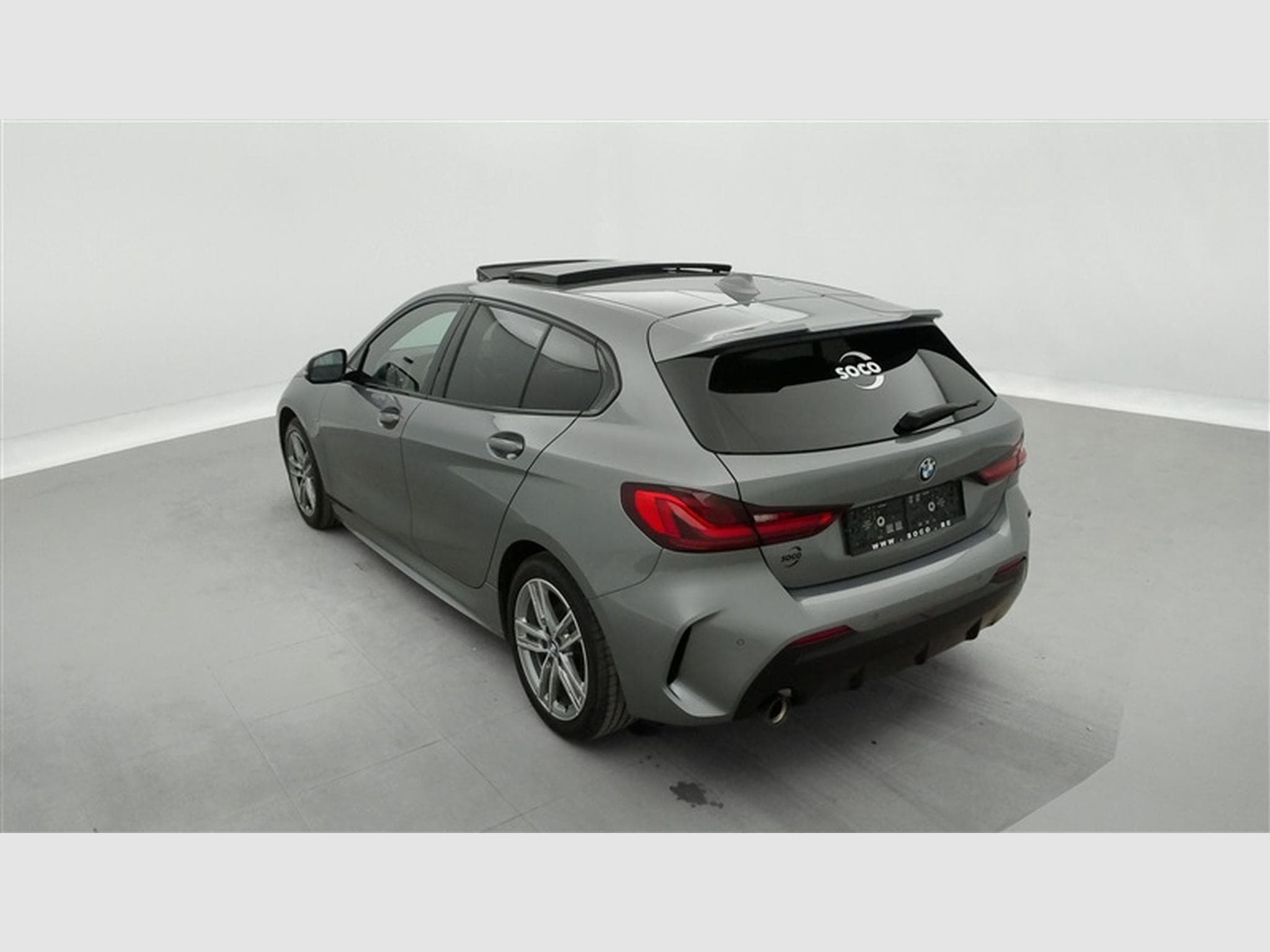 BMW 116 iA PACK M *NAVI/FULL LED/TOIT PANO/PDC AV ARR* (2023) - Photo 2