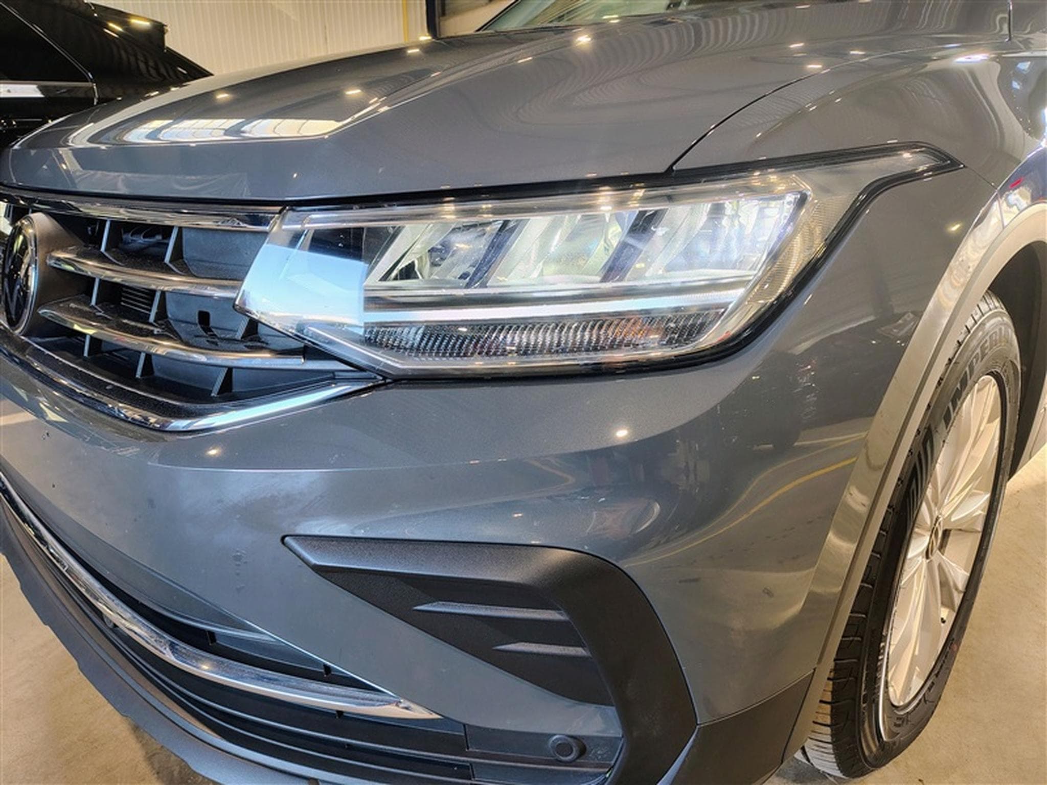 VW Tiguan 1.5 TSI 150Cv DSG7 Comfortline NAVI / CAMERA (2022) - Photo 15