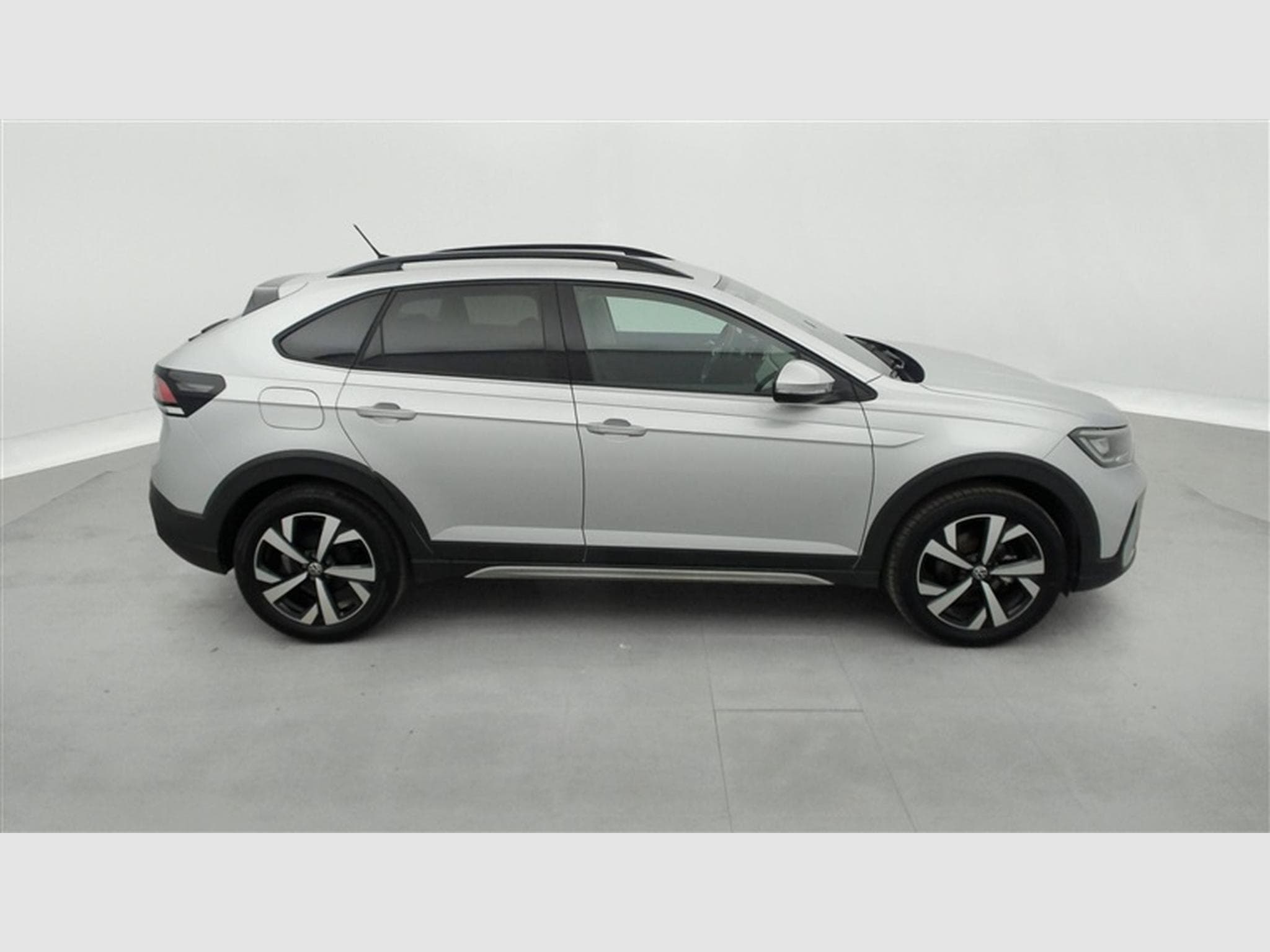 VW Taigo 1.0 TSI 95cv Style CARPLAY / FULL LED / CAMERA / JA 17" (2025) - Photo 24