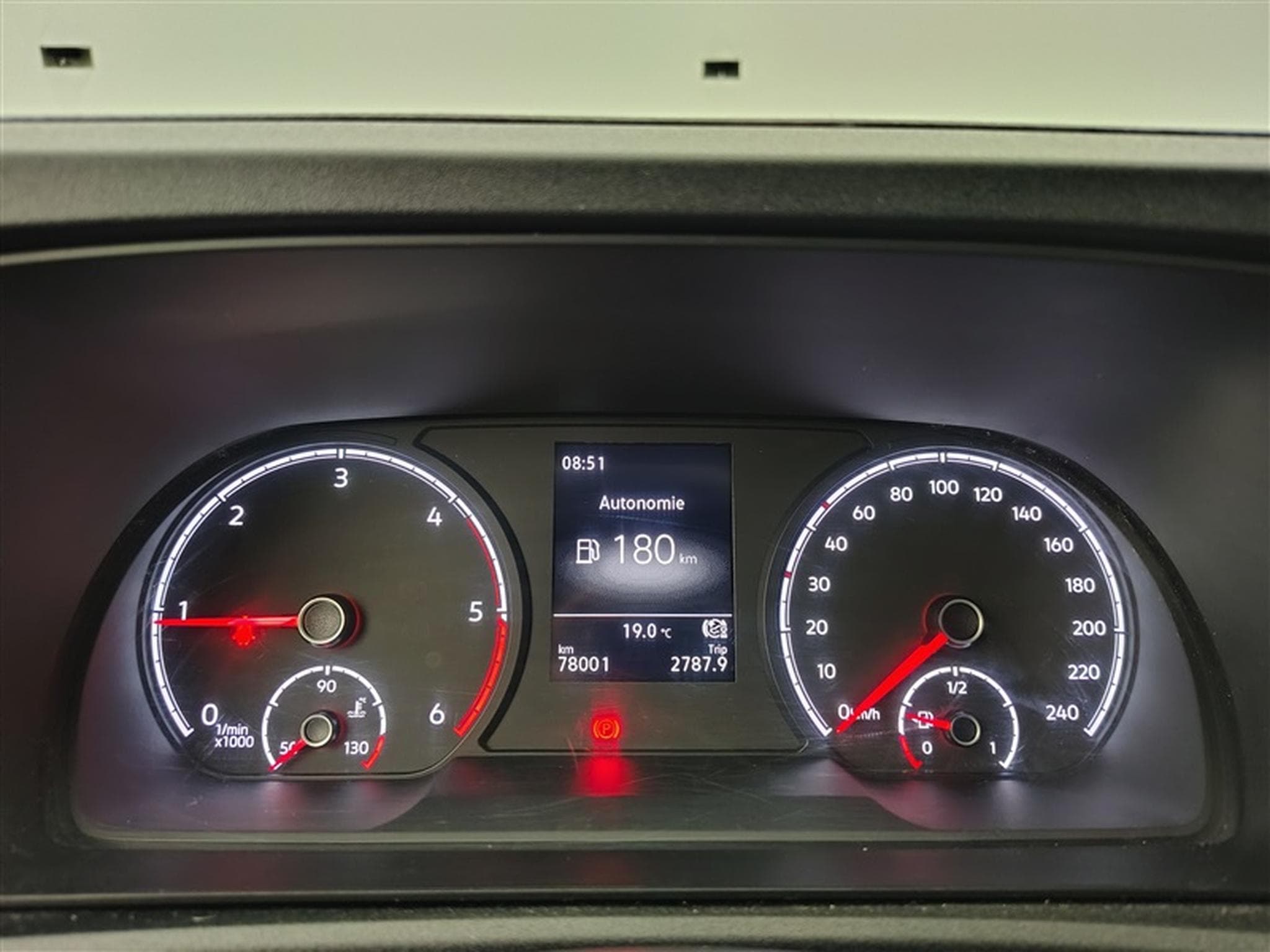 VW Caddy 2.0 TDi Business (2021) - Photo 10