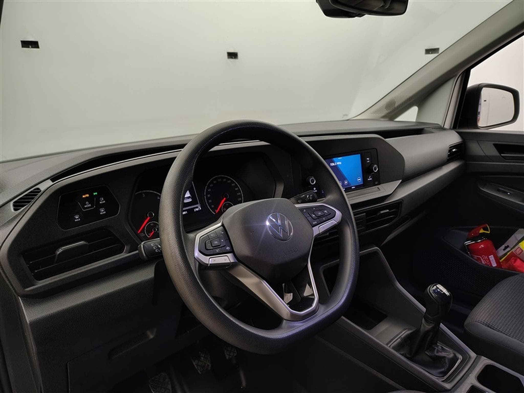 VW Caddy 2.0 TDi Business (2021) - Photo 8