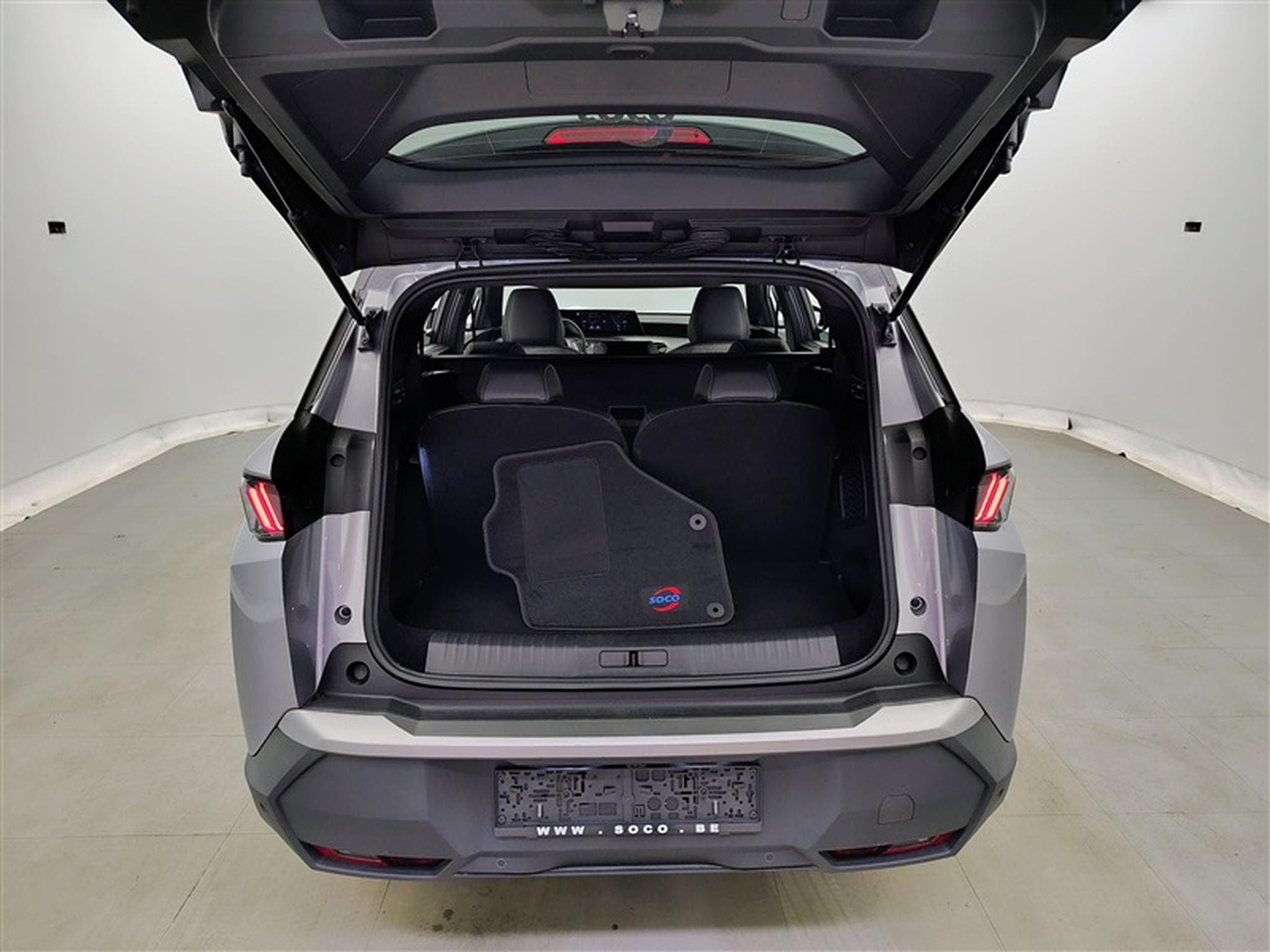 Peugeot 5008 1.2 HYBRID 145cv e-DSC6 Allure 7PL (2025) - Photo 14