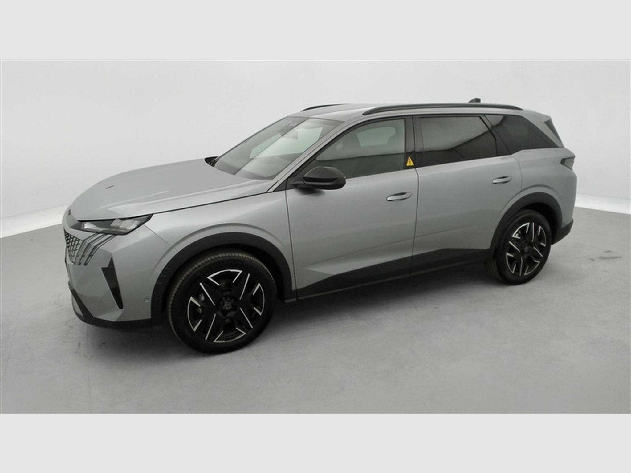 Peugeot 5008 1.2 HYBRID 145cv e-DSC6 Allure 7PL (2025) - Photo 21