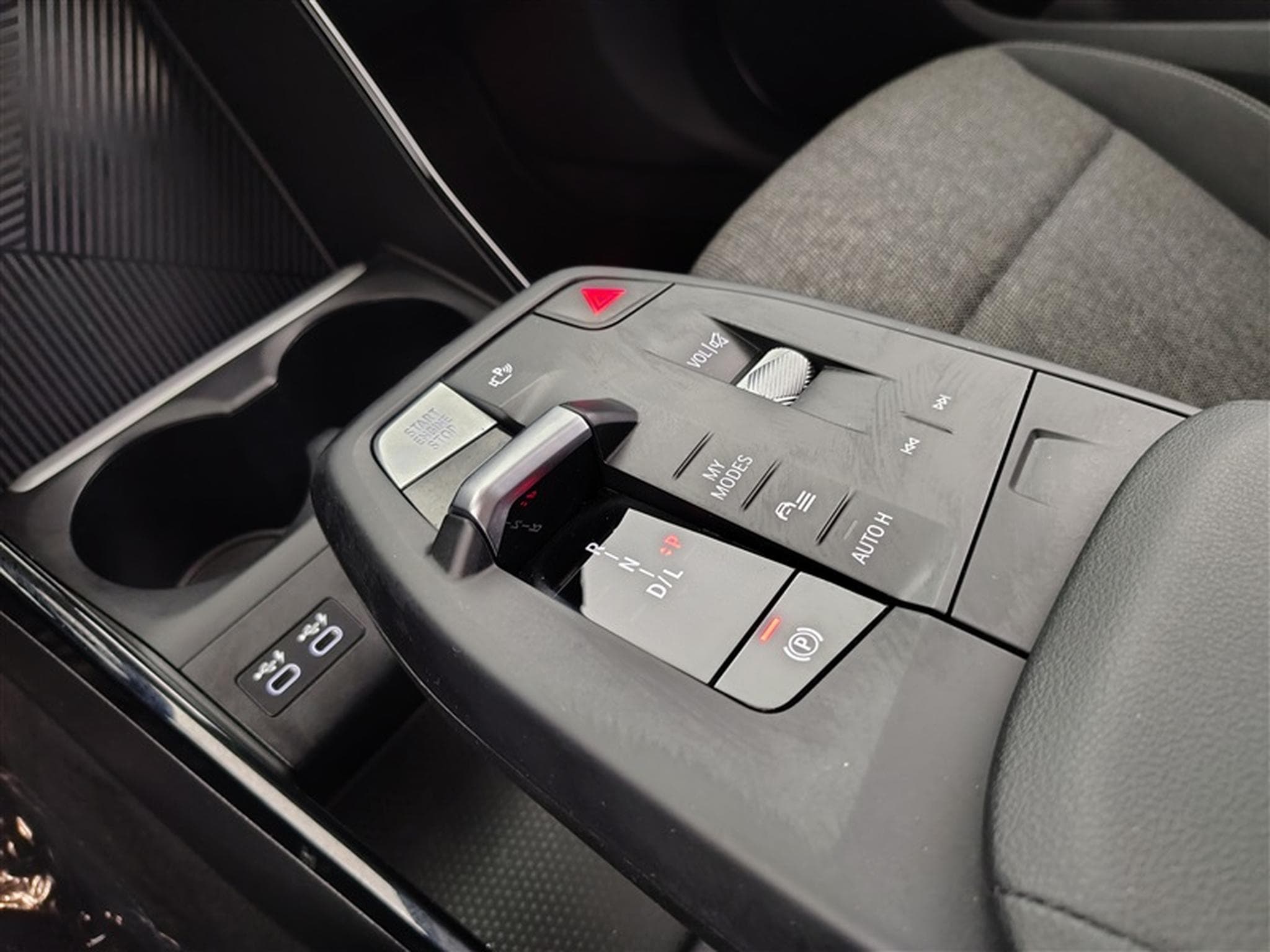 BMW 218 Active Tourer 218 iA NAVI/FULL LED/JA/PDC (2023) - Photo 12