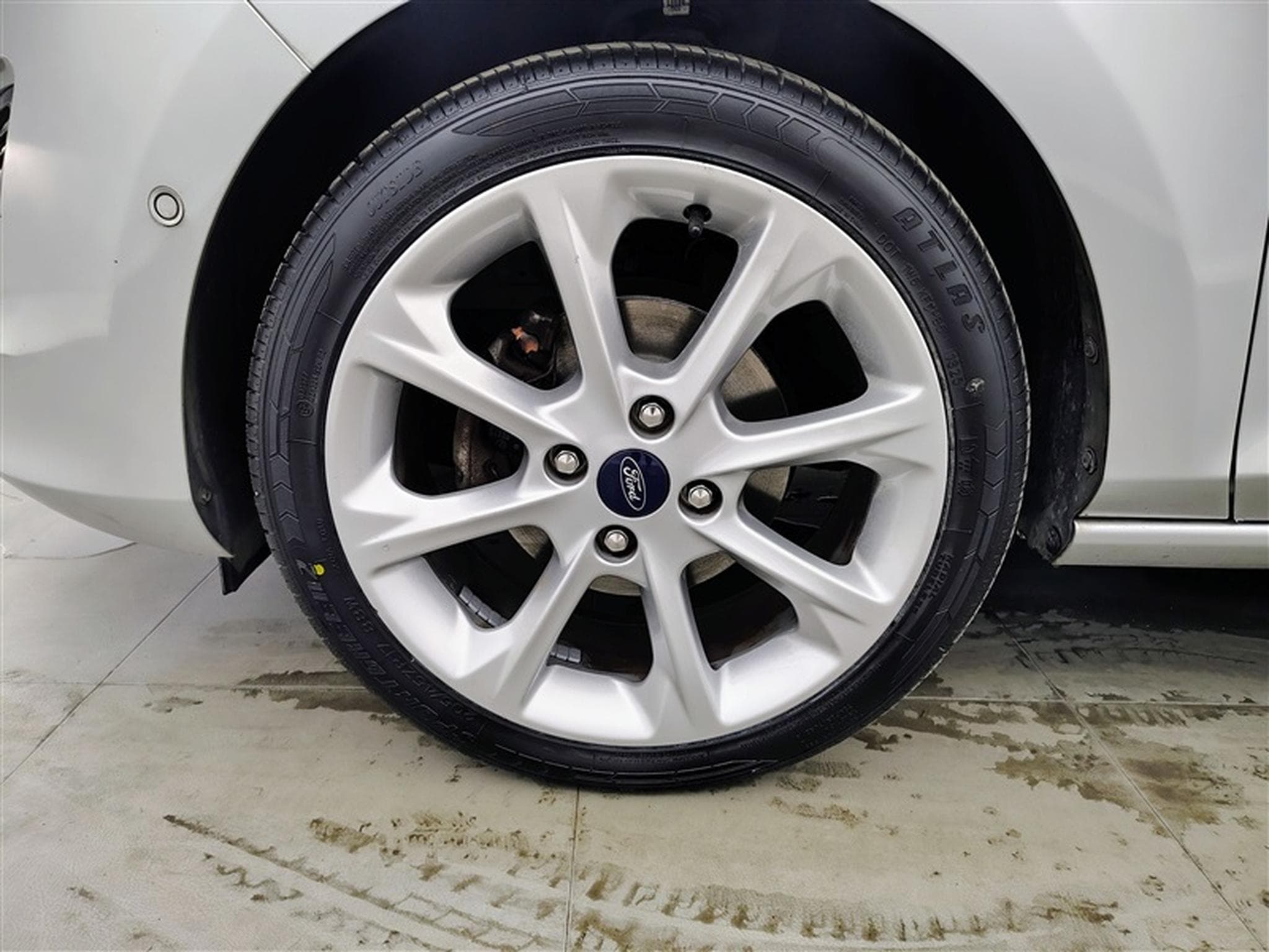 Ford Fiesta 1.0 EcoBoost Titanium °AP CARPLAY °PDC °S.CHAUFFANT °JA 16" (2019) - Photo 6