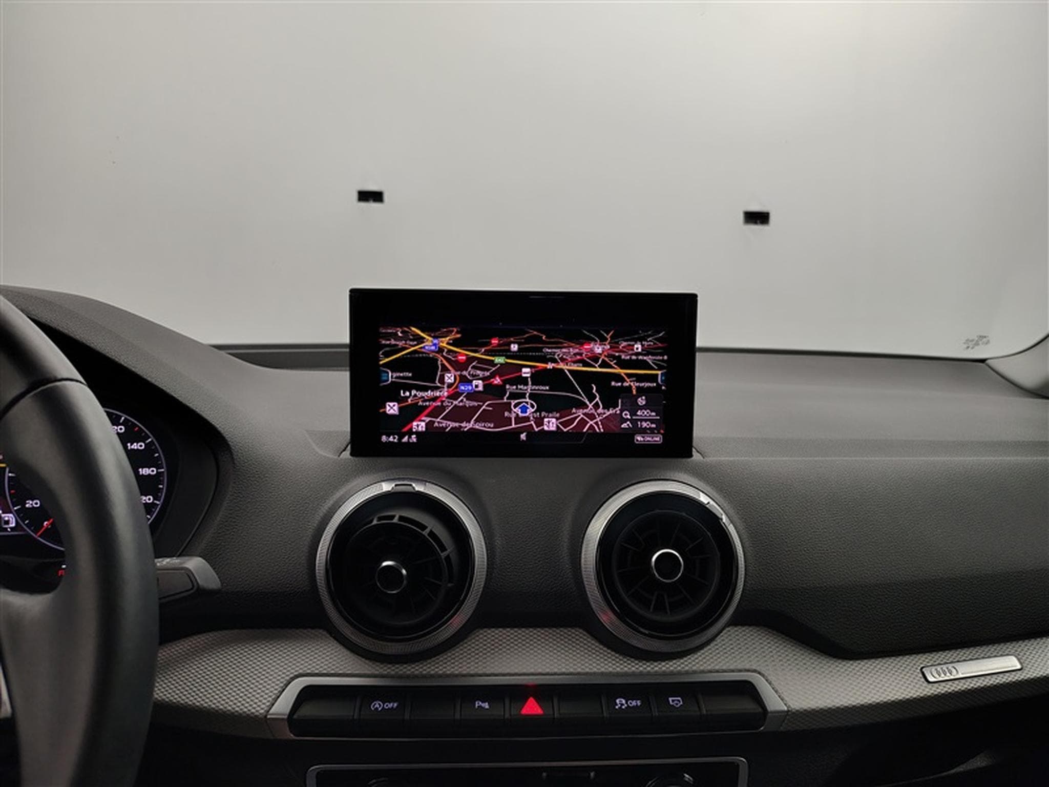 Audi Q2 30 TFSI Advanced (2023) - Photo 11