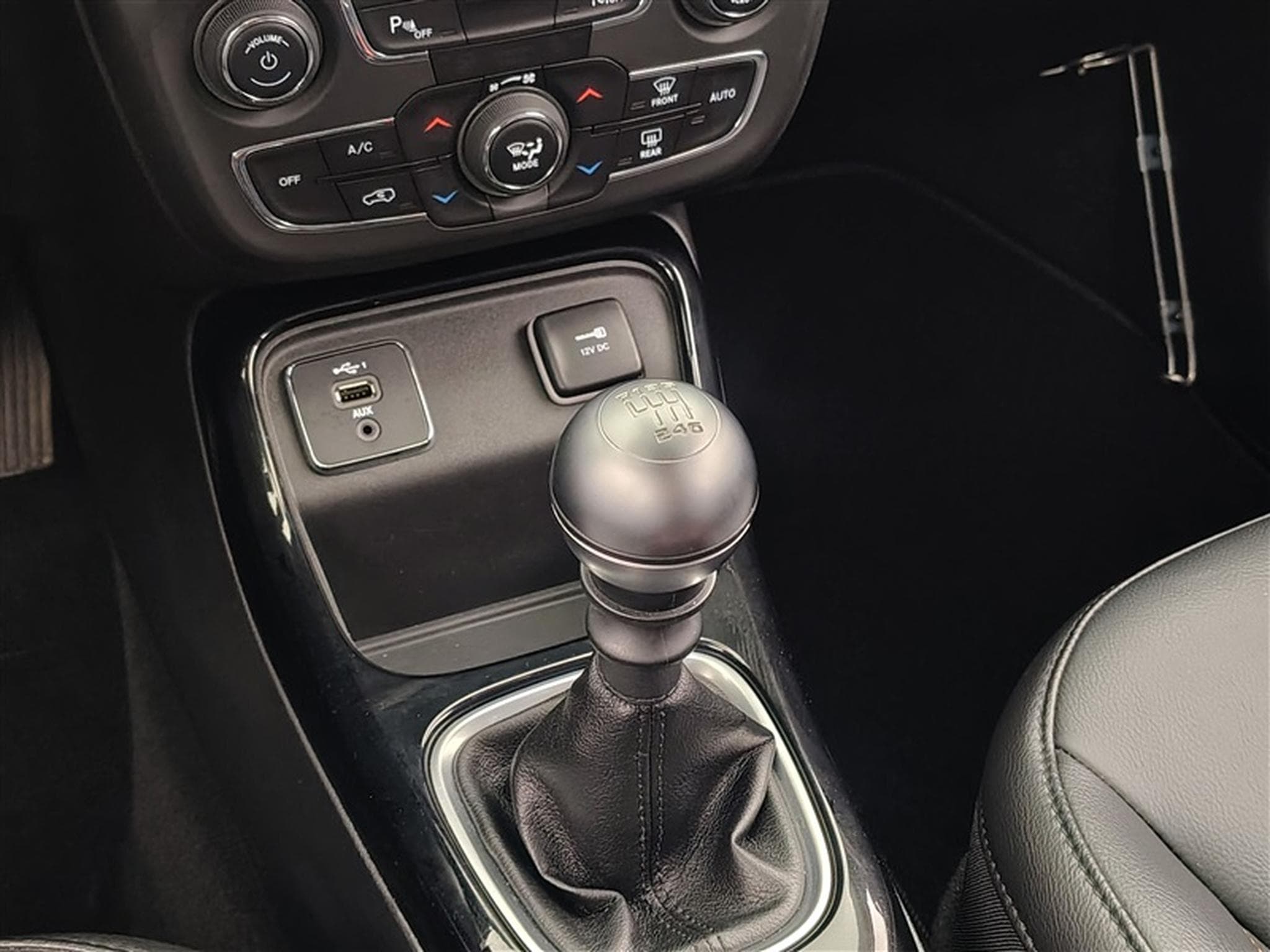 Jeep Compass 1.4 Turbo 4x2 Limited NAVI/XENON/CUIR EL-CH/PDC (2020) - Photo 12