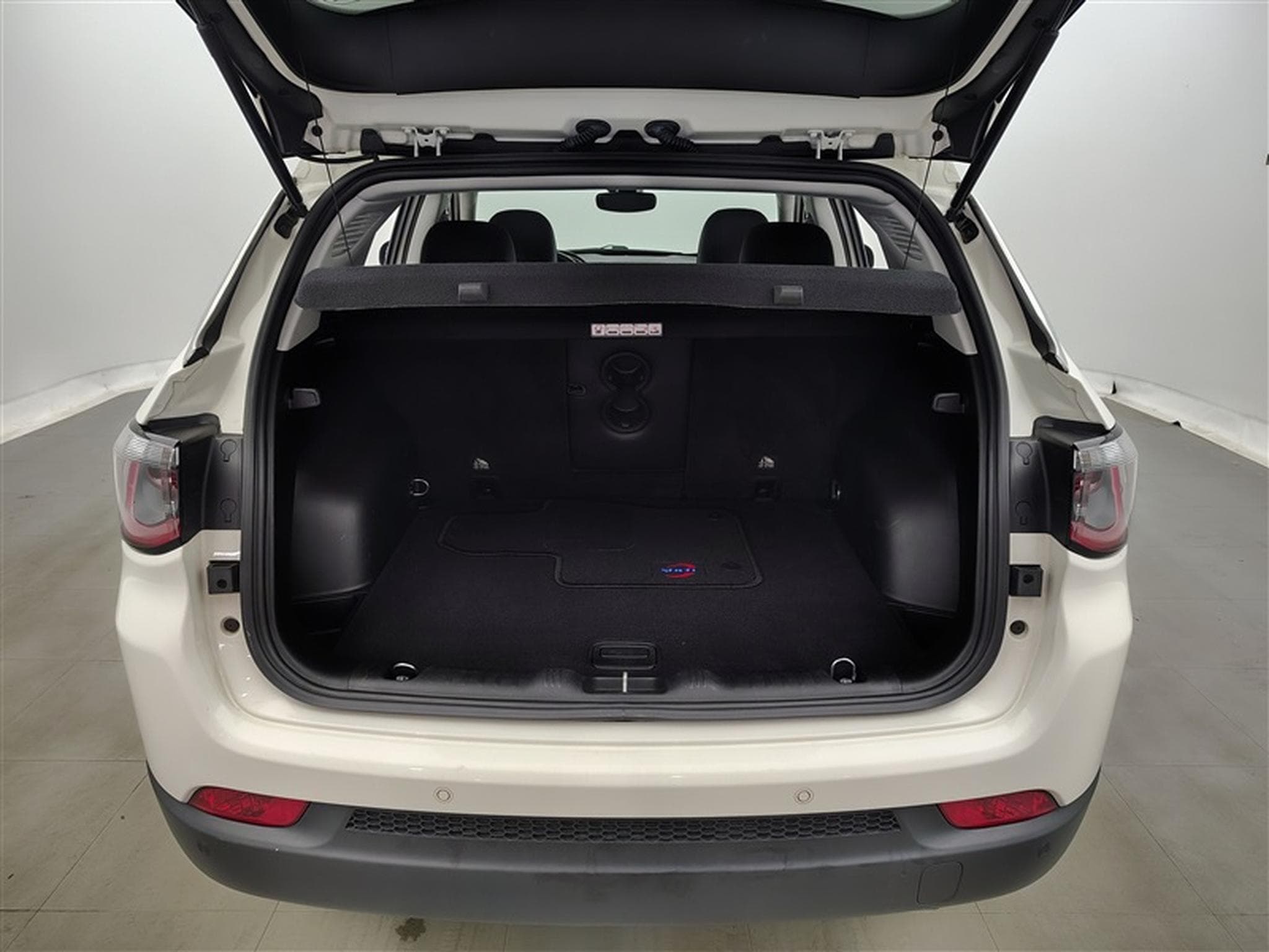 Jeep Compass 1.4 Turbo 4x2 Limited NAVI/XENON/CUIR EL-CH/PDC (2020) - Photo 14