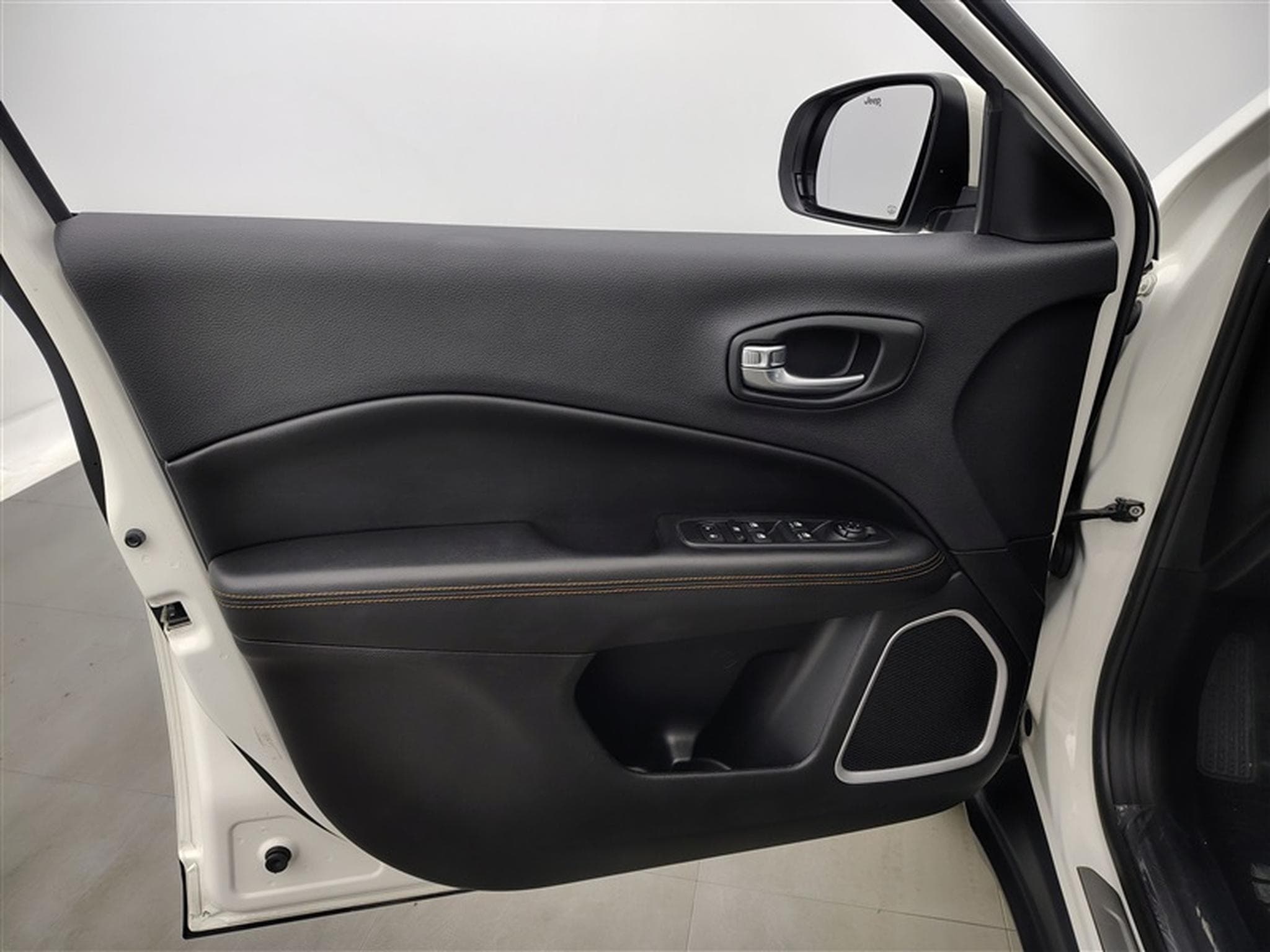Jeep Compass 1.4 Turbo 4x2 Limited NAVI/XENON/CUIR EL-CH/PDC (2020) - Photo 16