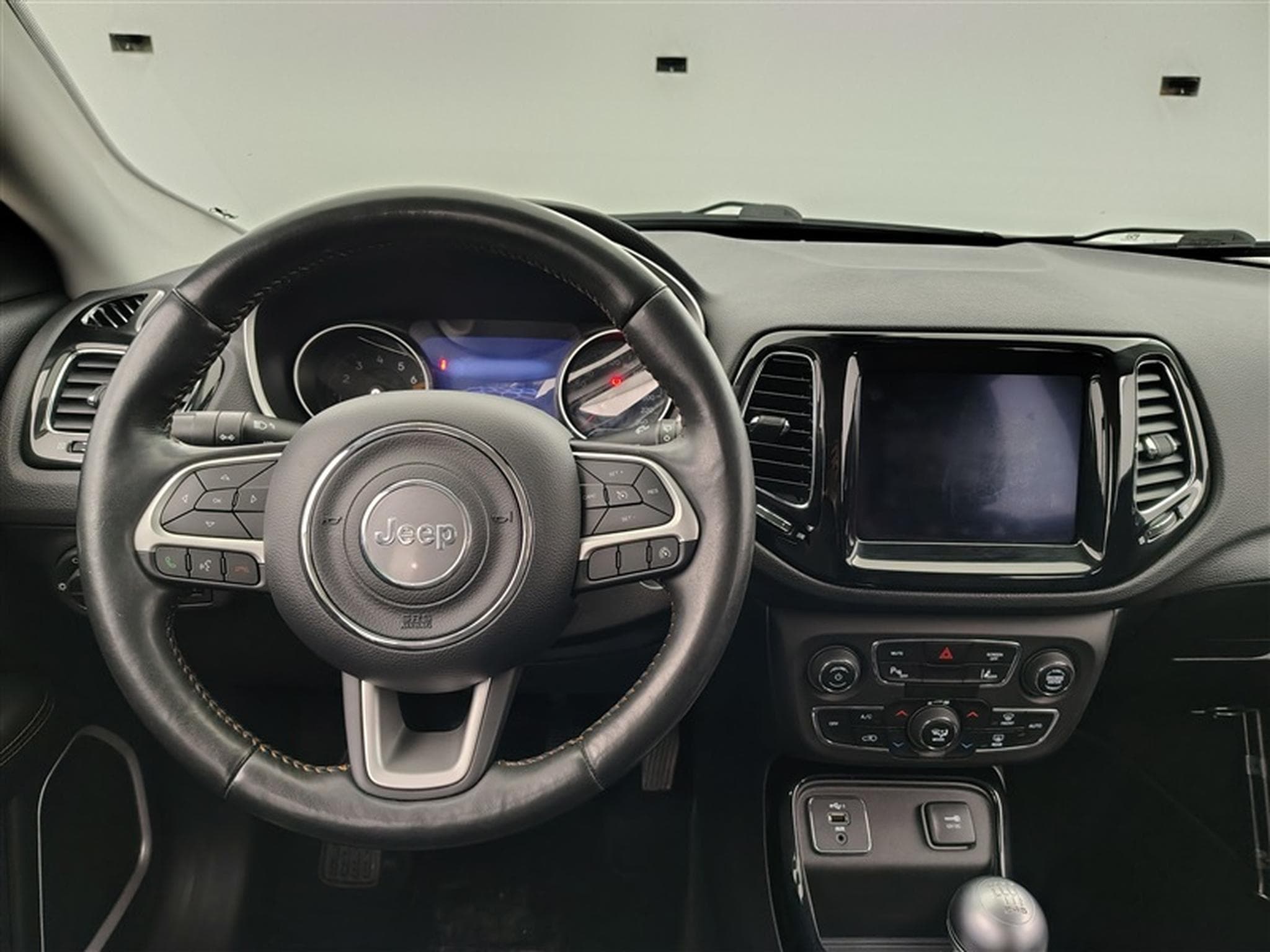Jeep Compass 1.4 Turbo 4x2 Limited NAVI/XENON/CUIR EL-CH/PDC (2020) - Photo 9
