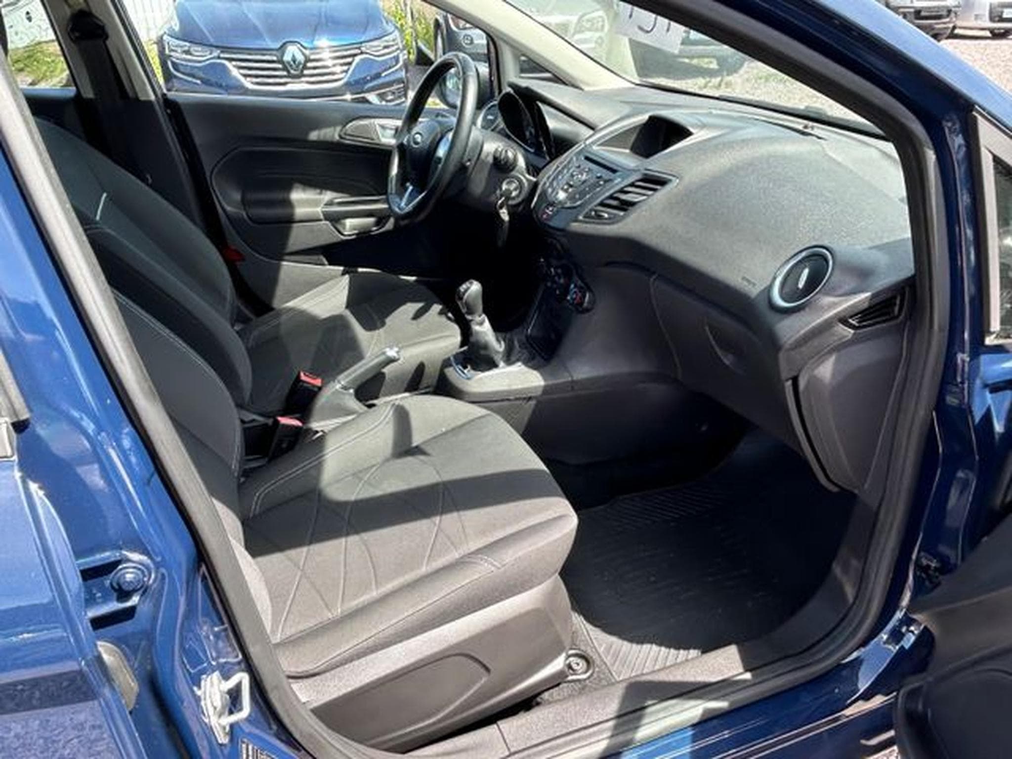 Ford Fiesta Fiesta Trend *Klima*Euro6* (2015) - Photo 9