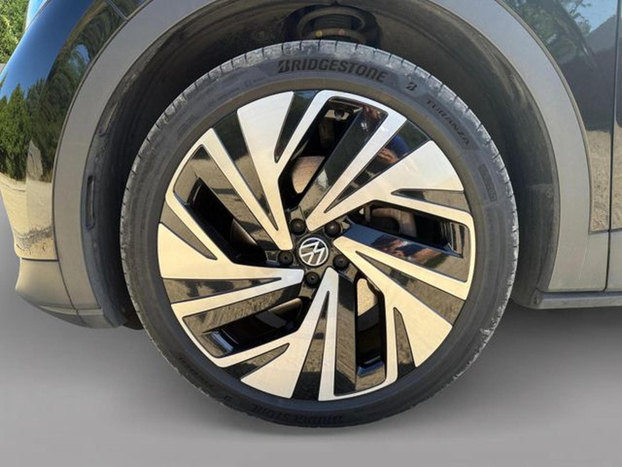 VW ID.4 ID.4 Pro Perf. 4Motion 21", AHK, Sound, AR HuD (2024) - Photo 16