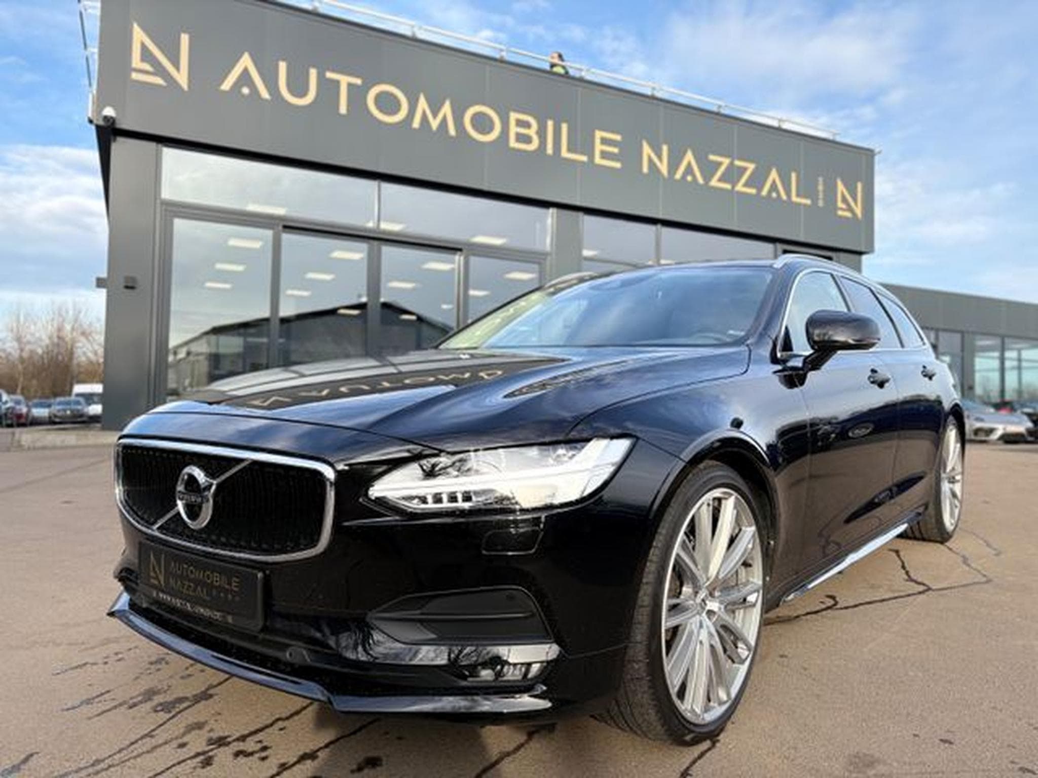 Volvo V90 VOLVO V90 MOMENTUM*LED*VOLLLEDER*21.ZOLL* (2018) - Photo 2
