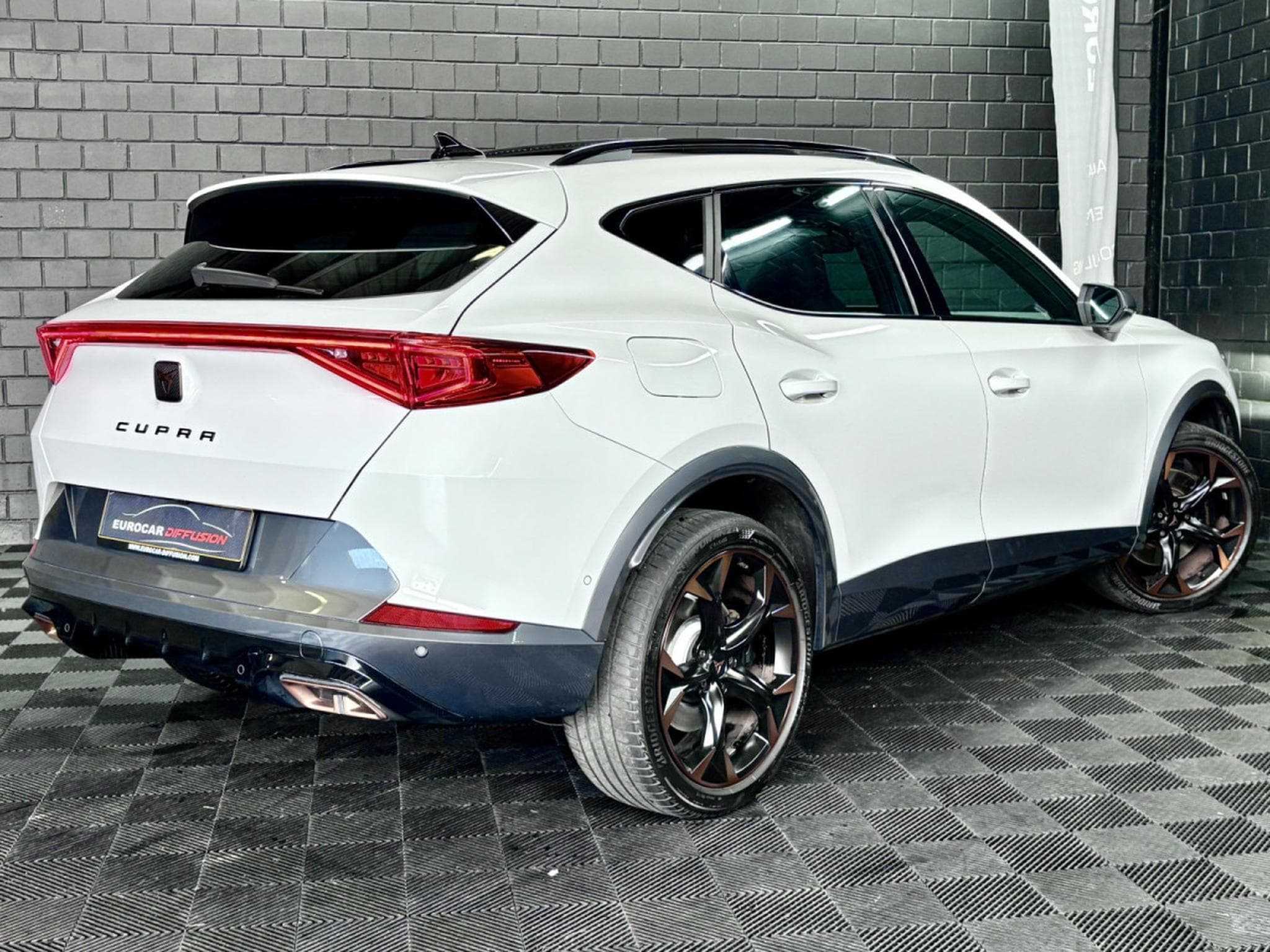 Cupra Formentor VZ 245CV eHybrid DSG6 *PANO* *ACC* HAYON * ALARME* (2022) - Photo 6