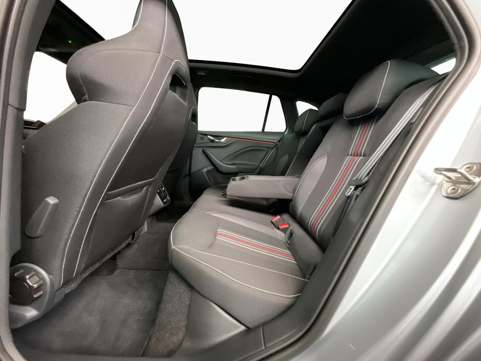 Skoda Scala Monte-Carlo+BVM+LED+Navi (2025) - Photo 13