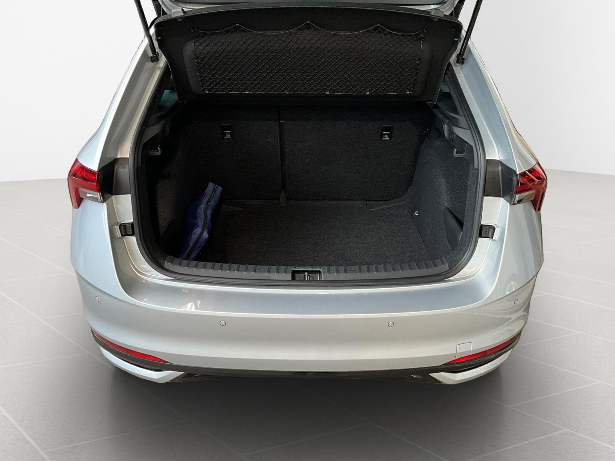 Skoda Scala Monte-Carlo+BVM+LED+Navi (2025) - Photo 8